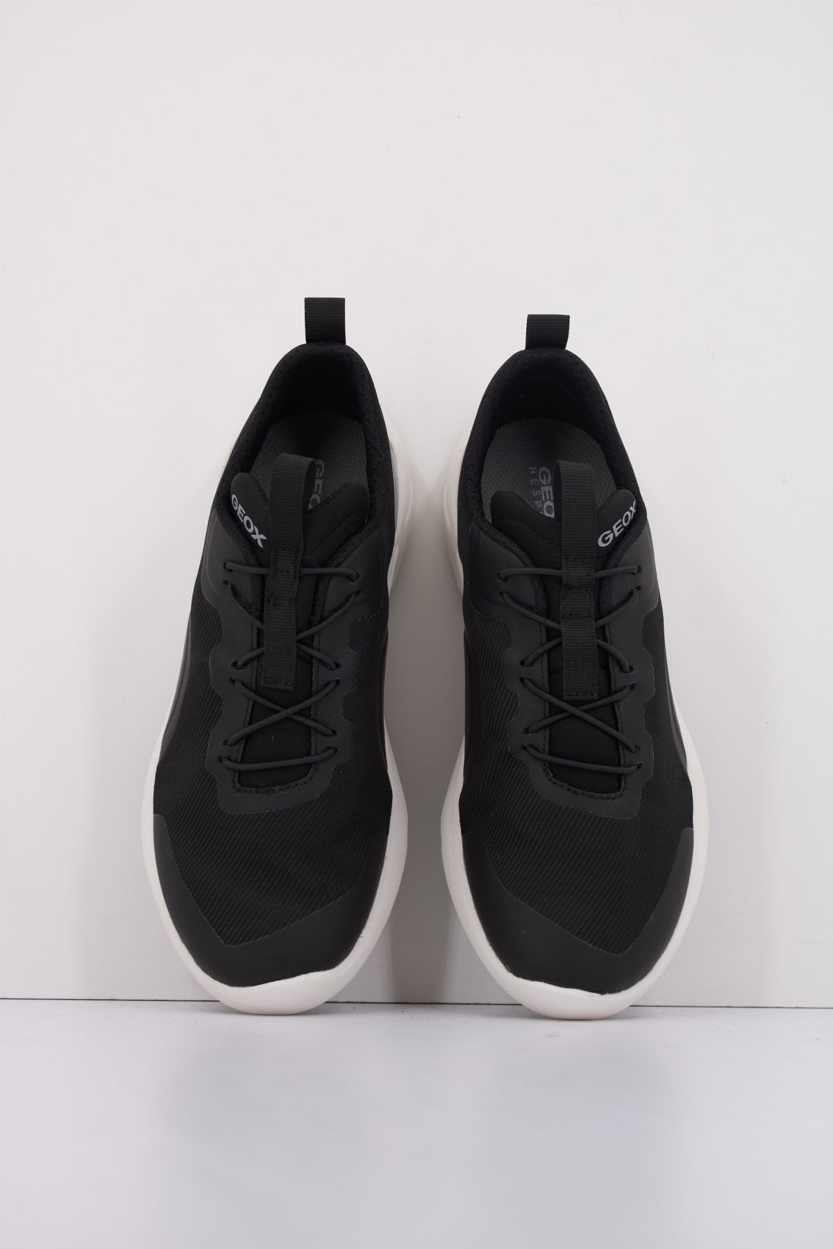 GEOX J ACTIMIX BOY en color NEGRO  (3)