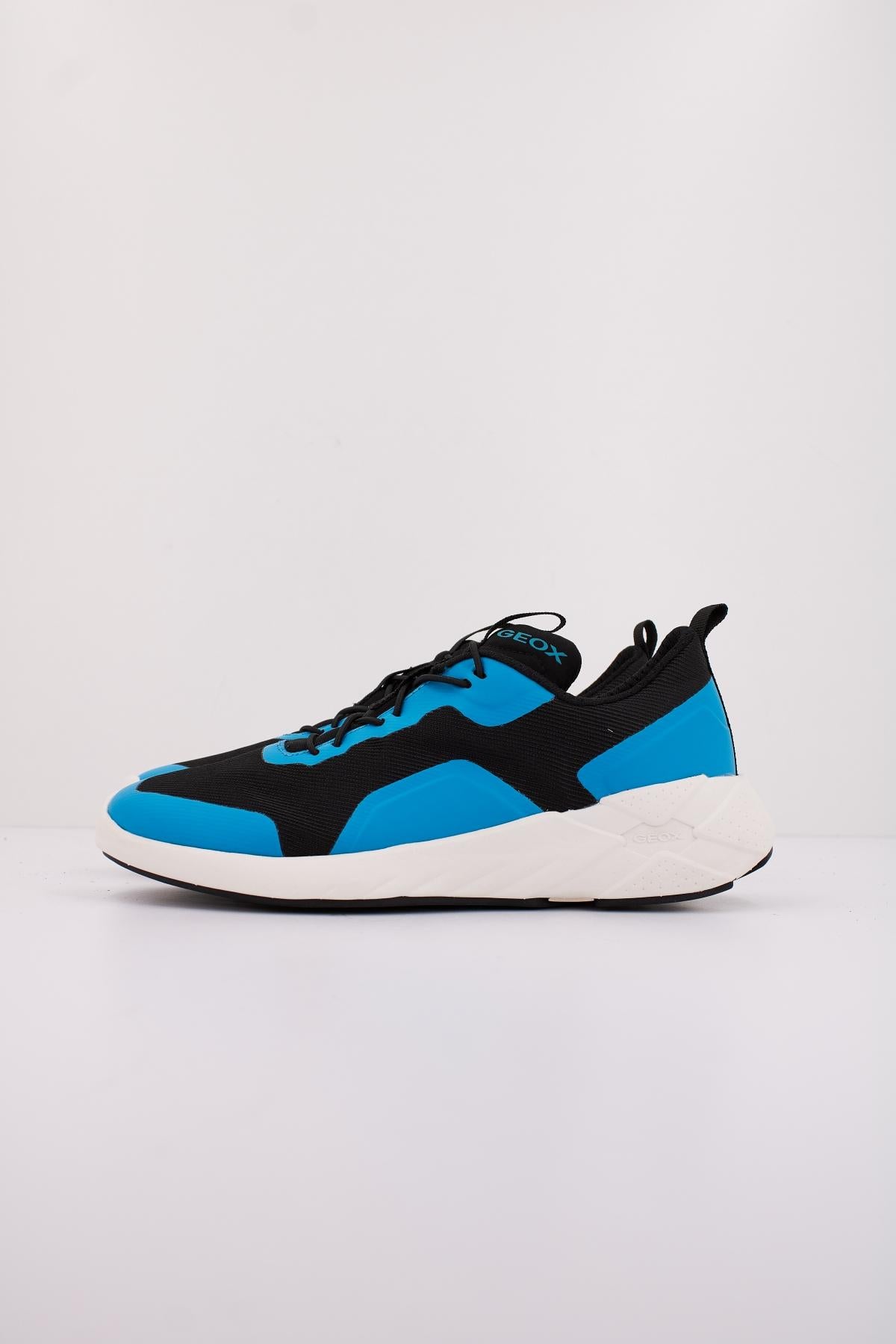GEOX J ACTIMIX BOY en color NEGRO  (1)