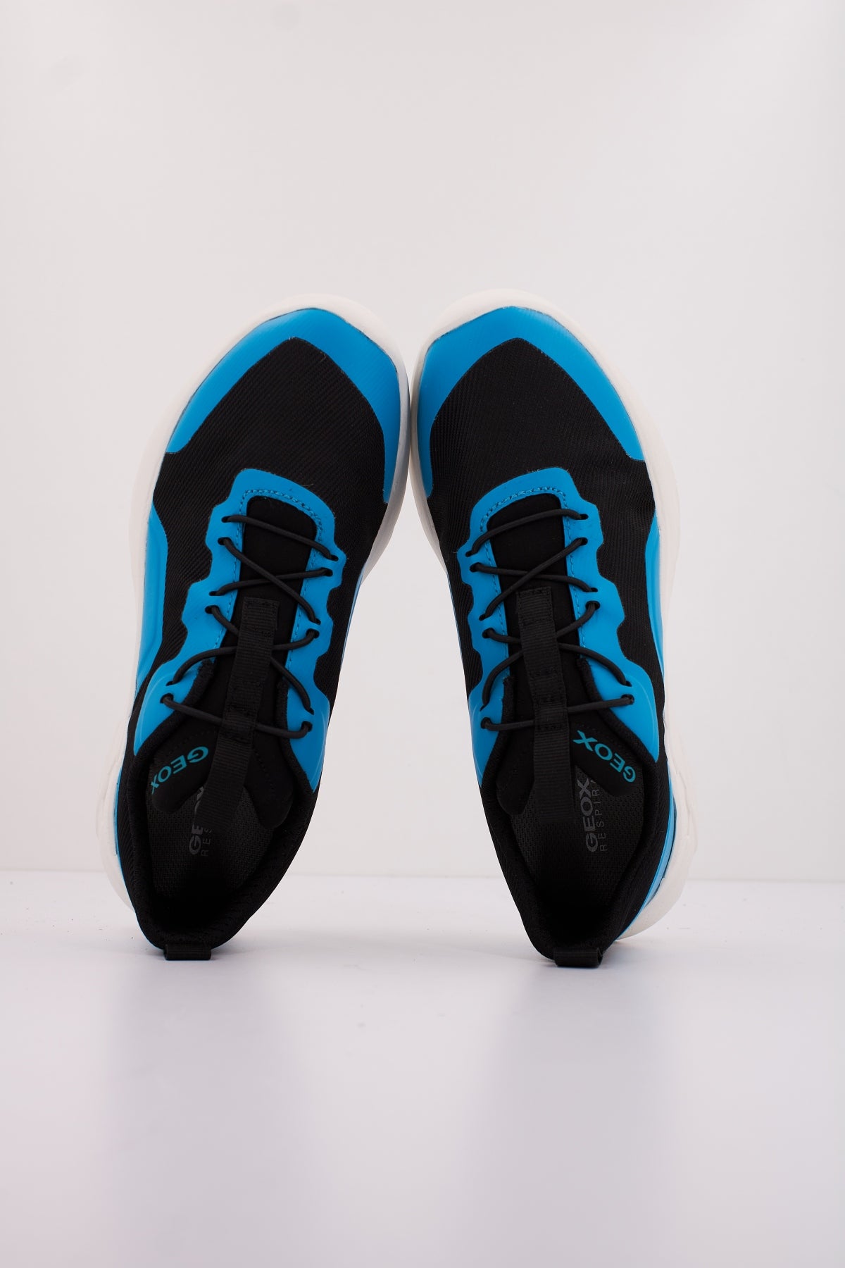 GEOX J ACTIMIX BOY en color NEGRO  (3)