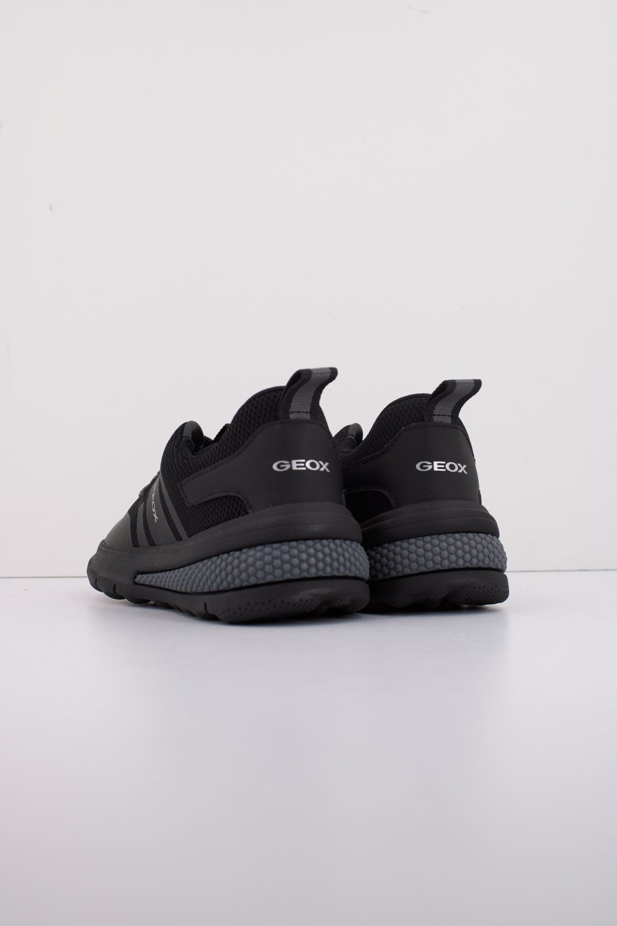 GEOX J ACTIVART BOY en color NEGRO  (4)