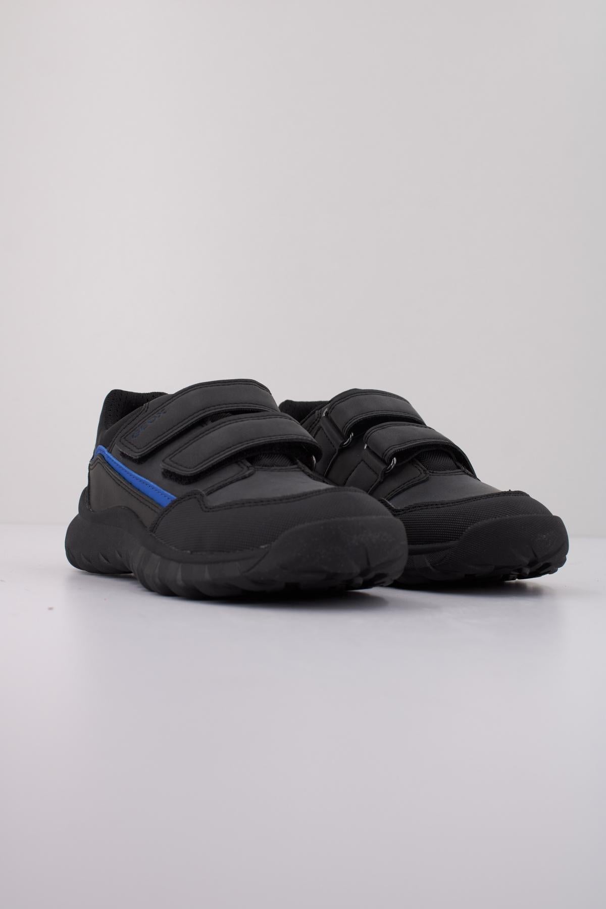 GEOX J SIMBYOS BOY en color NEGRO  (2)