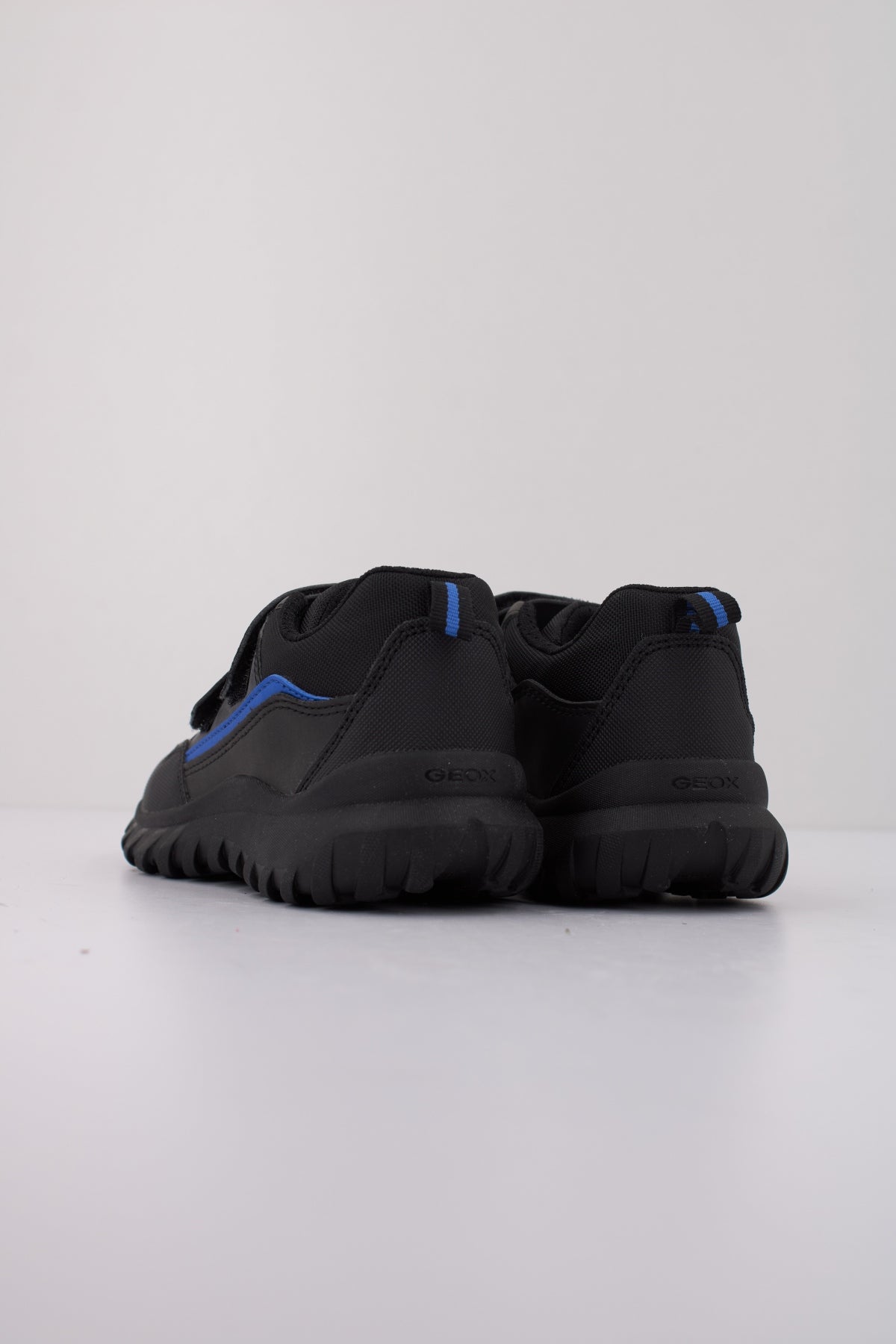 GEOX J SIMBYOS BOY en color NEGRO  (4)