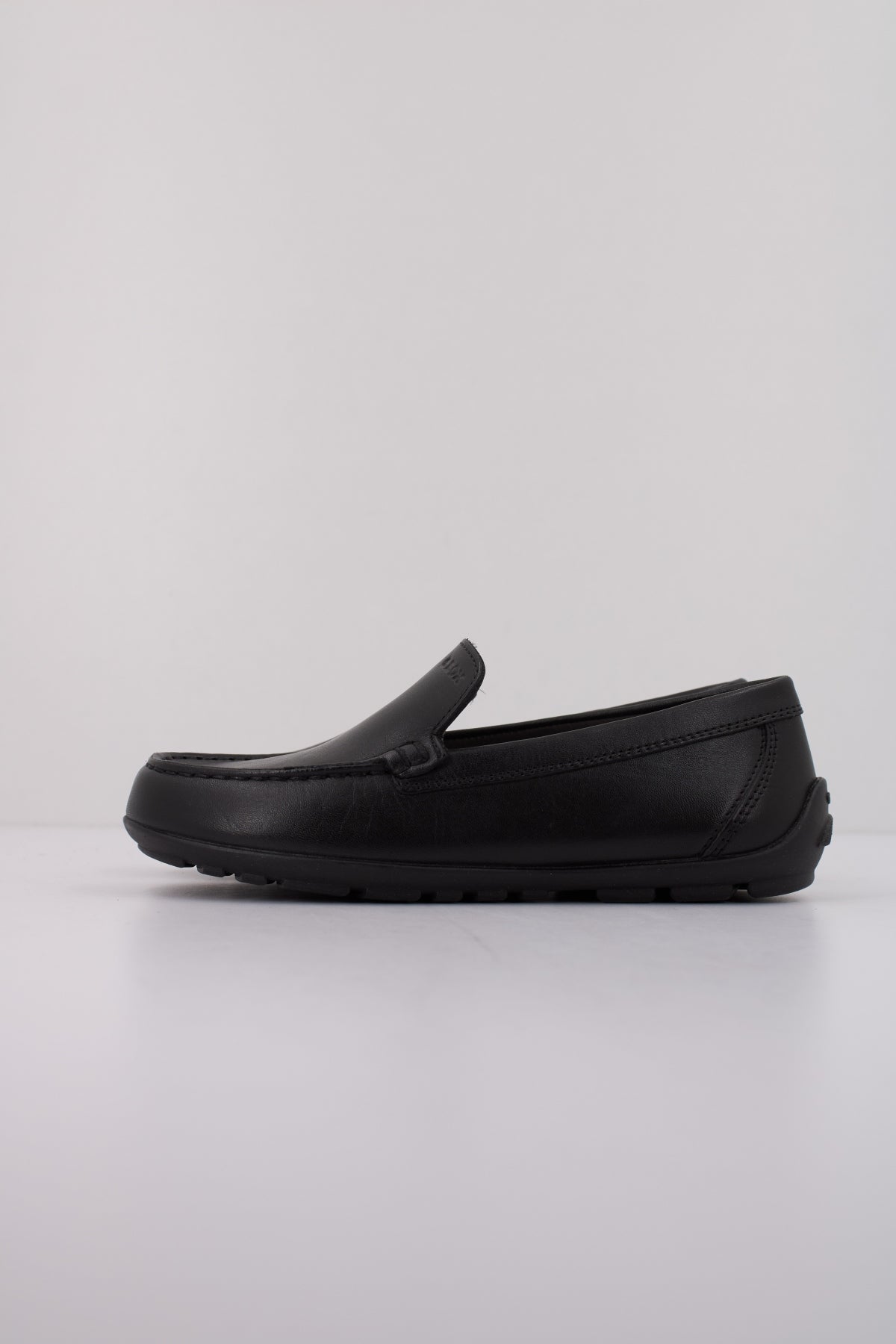 GEOX  J NEW FAST BOY  en color NEGRO  (1)