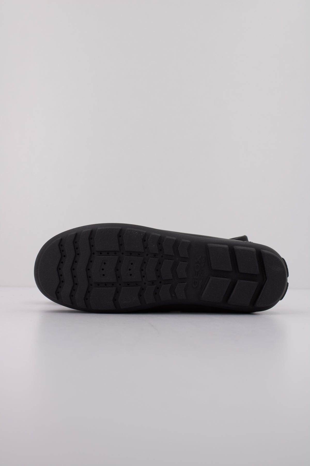 GEOX  J NEW FAST BOY  en color NEGRO  (5)