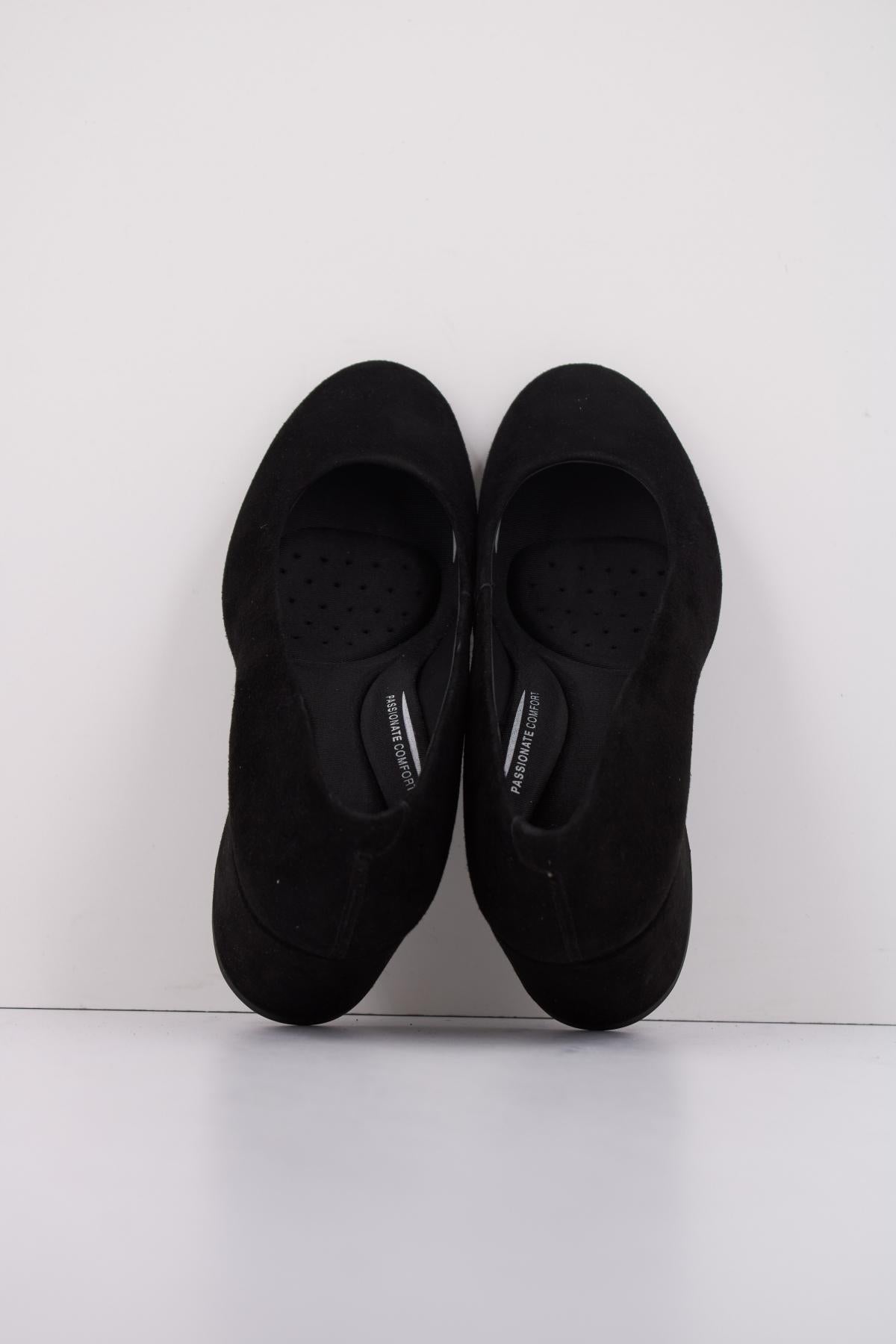 GEOX D ELEANA en color NEGRO  (3)