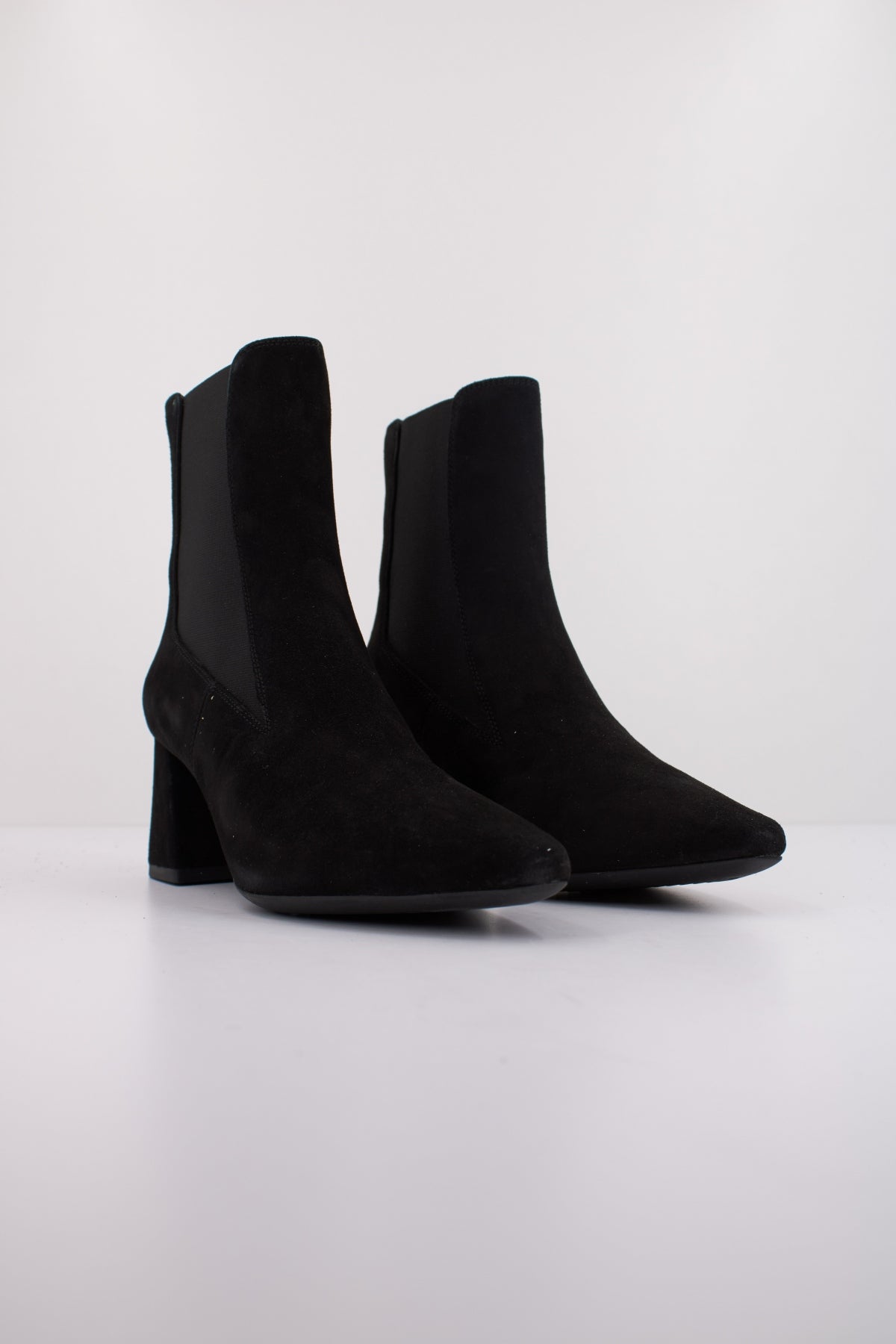 GEOX  D GISELDA  en color NEGRO  (2)