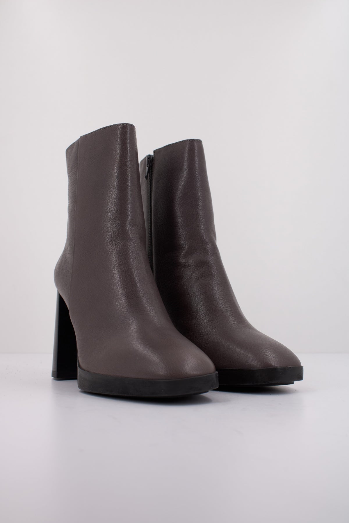 GEOX  D TEULADA  en color GRIS  (2)