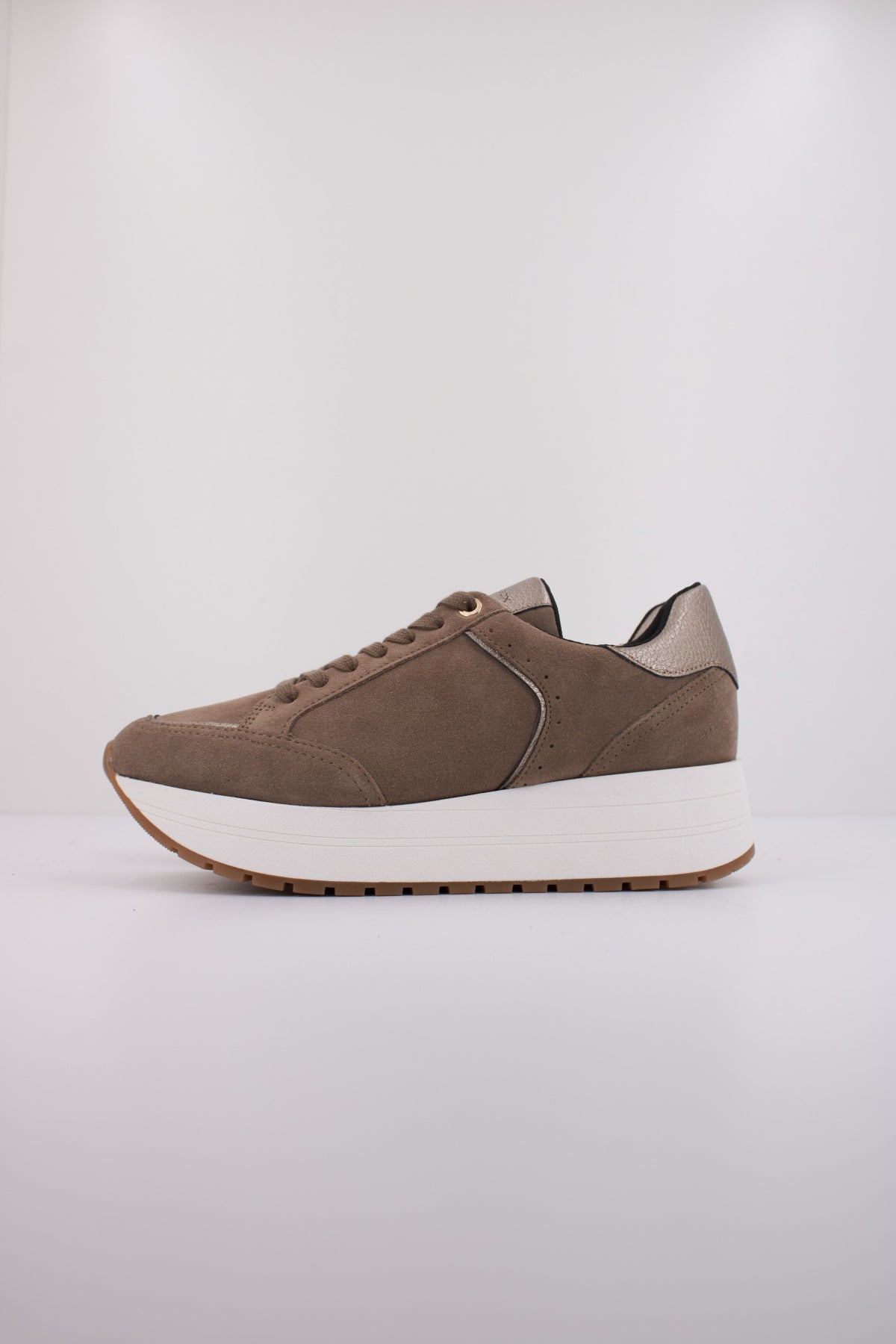 GEOX  D NEW KENCY  en color BEIS  (1)