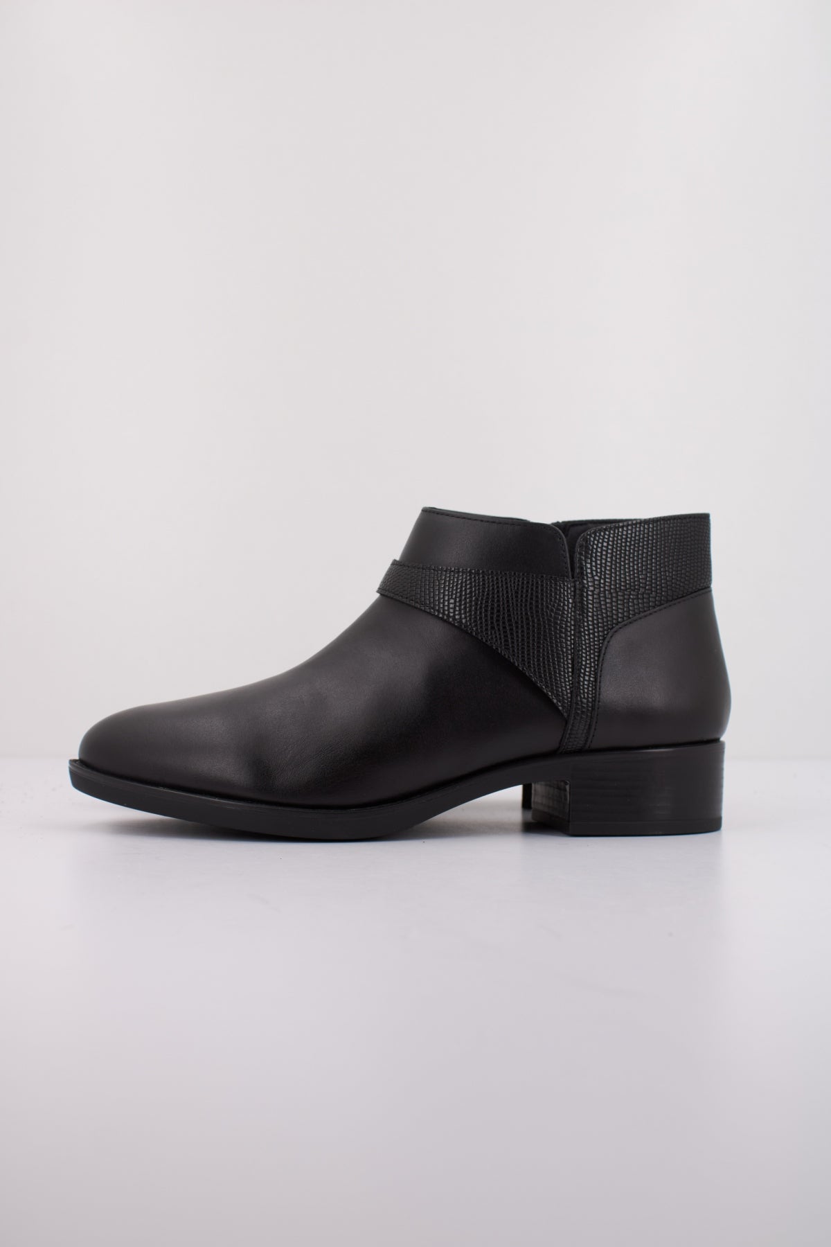 GEOX D FELICITY en color NEGRO  (1)