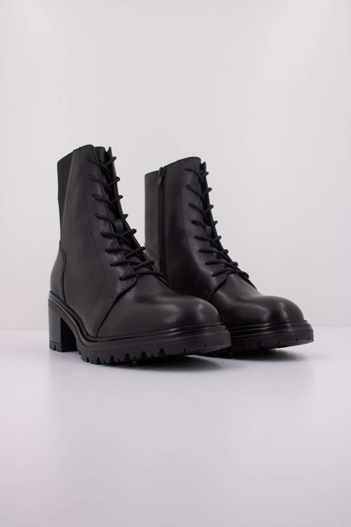 GEOX  D DAMIANA  en color NEGRO  (2)