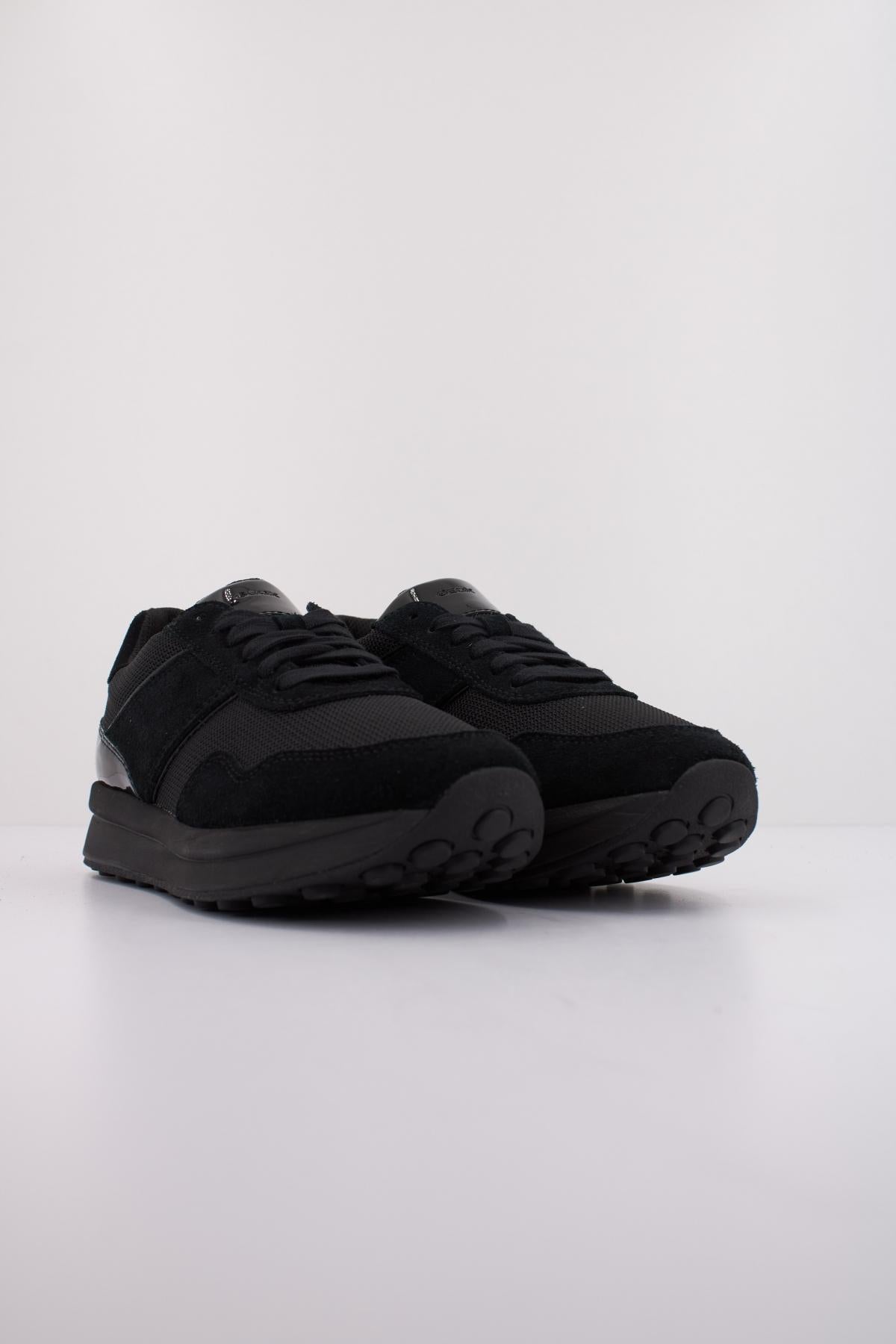 GEOX D RUNNTIX en color NEGRO  (2)