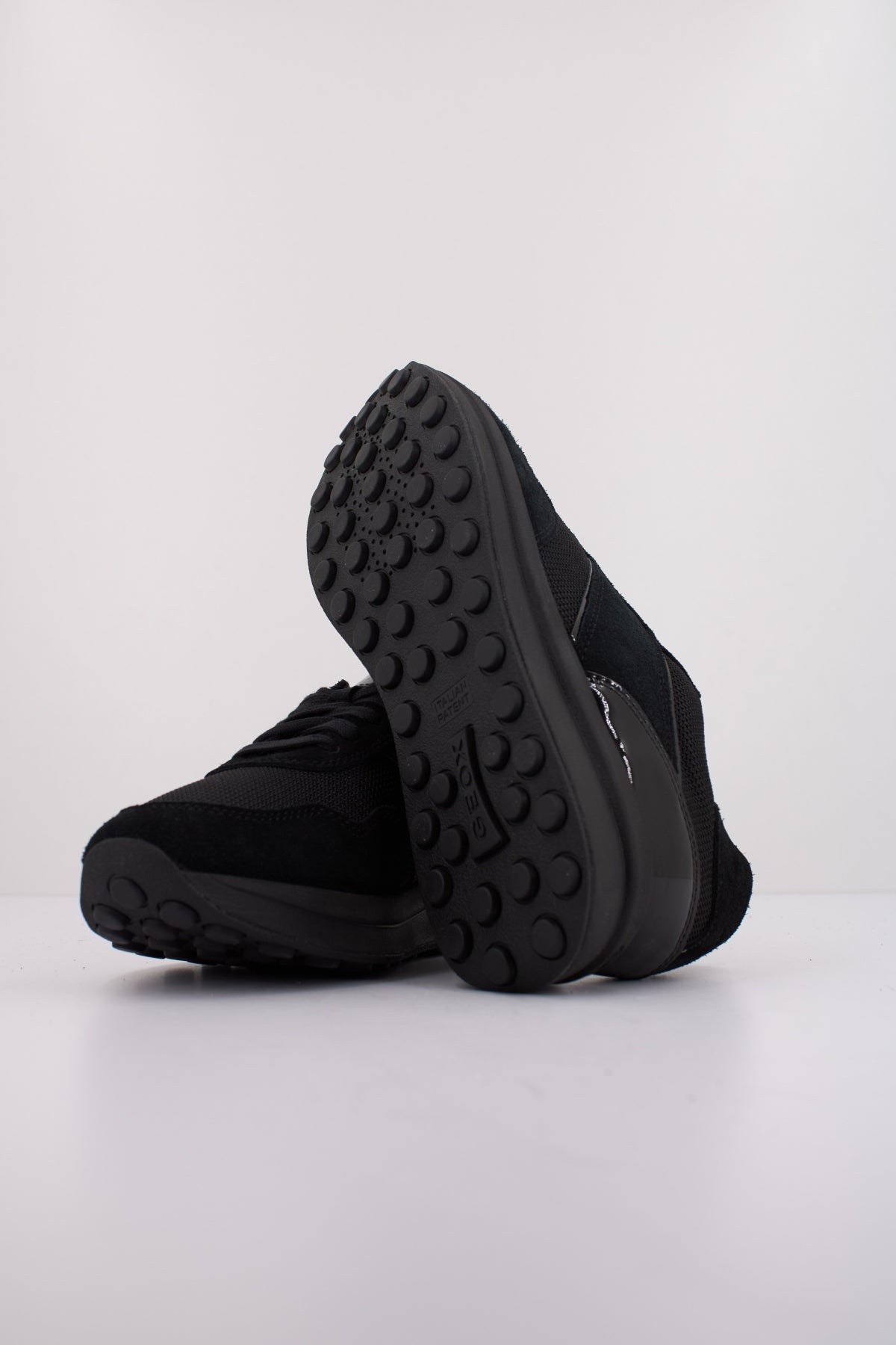 GEOX  D RUNNTIX  en color NEGRO  (5)