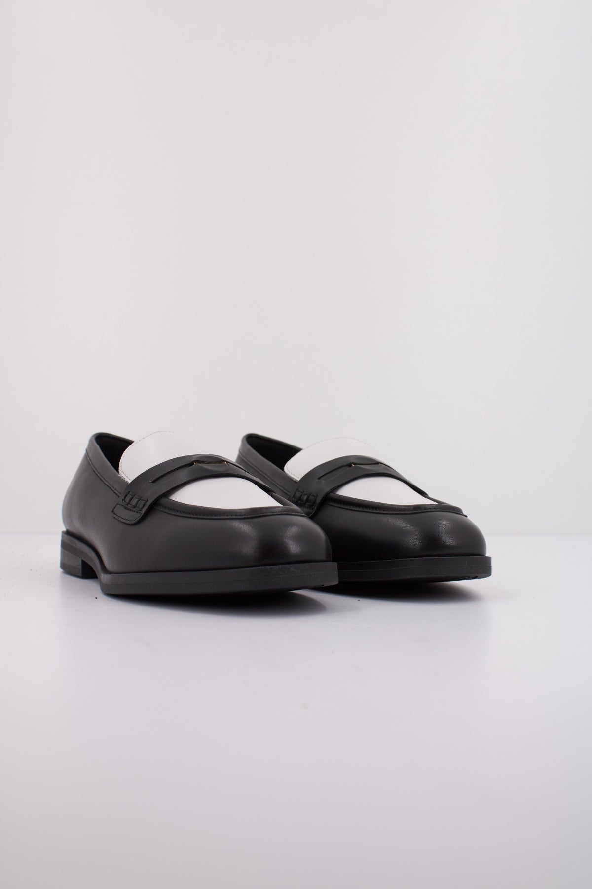 GEOX D CLORIDIE en color NEGRO  (2)