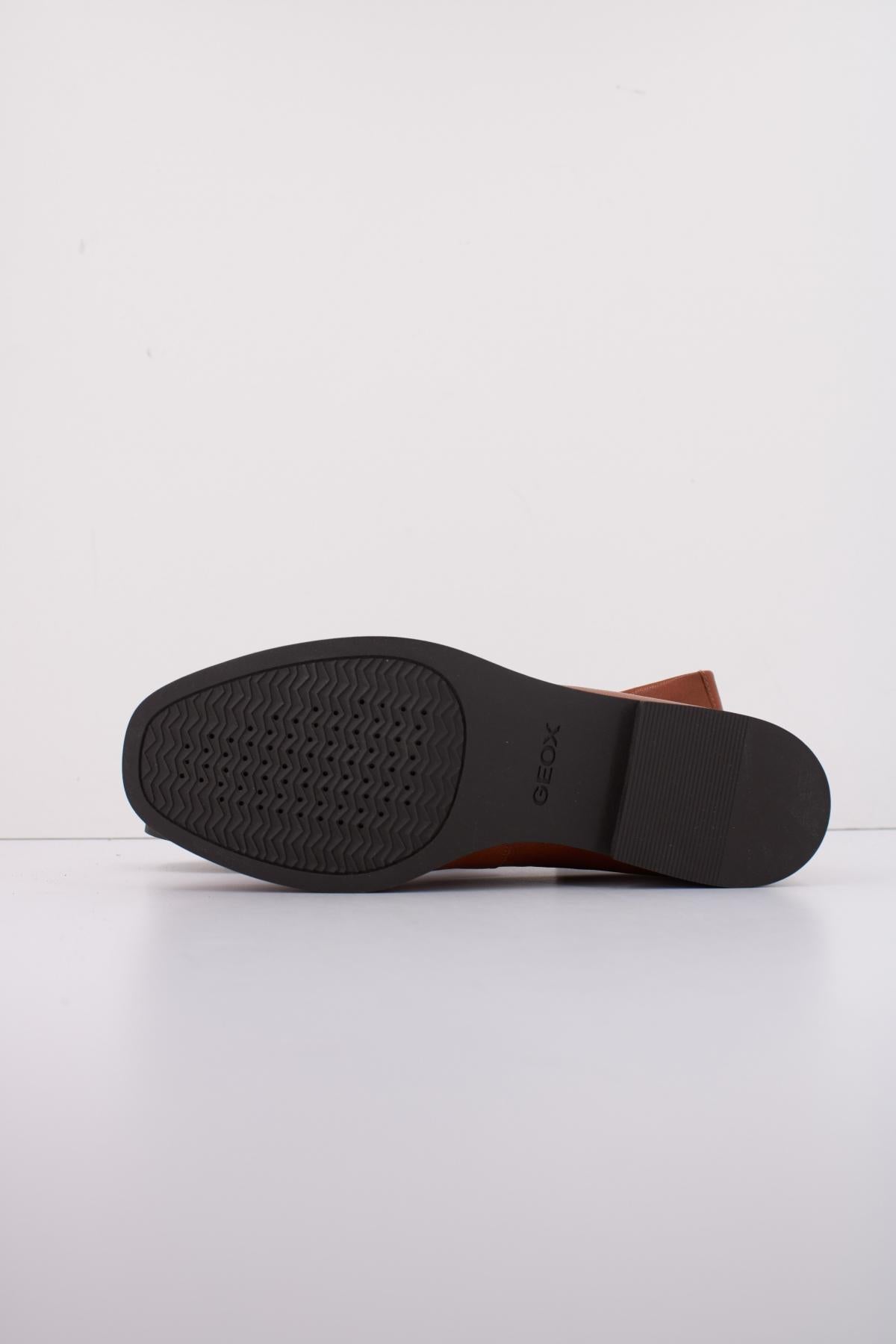GEOX D CLORIDIE en color MARRON  (5)