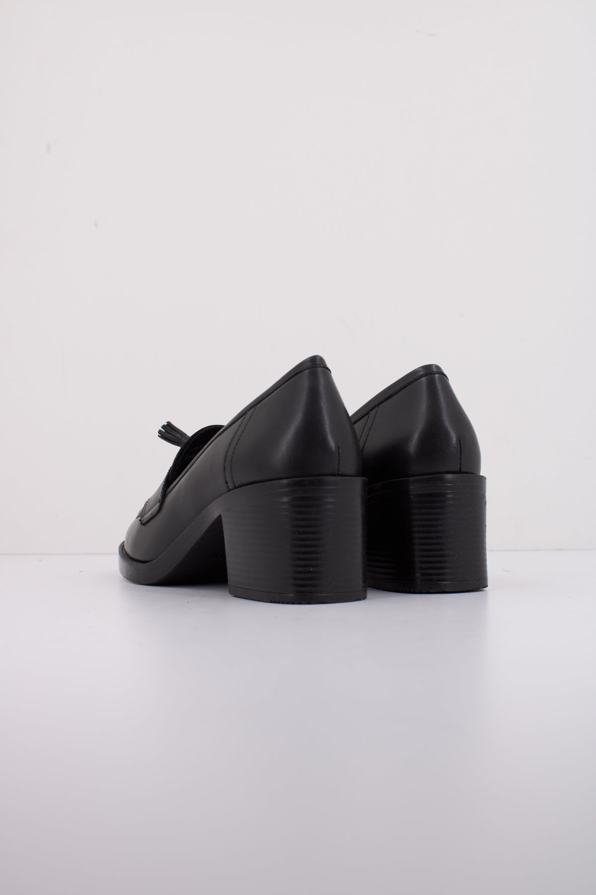 GEOX  D SERILDA   en color NEGRO  (4)