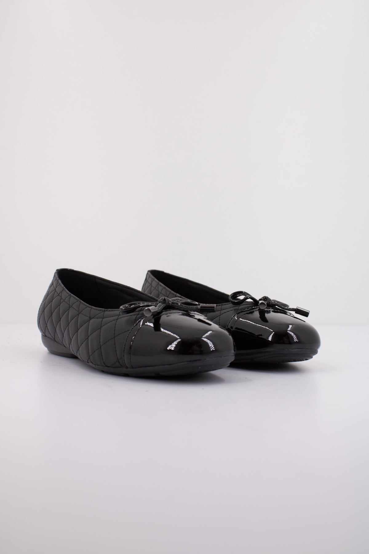 GEOX  D ANNYTAH W  en color NEGRO  (2)