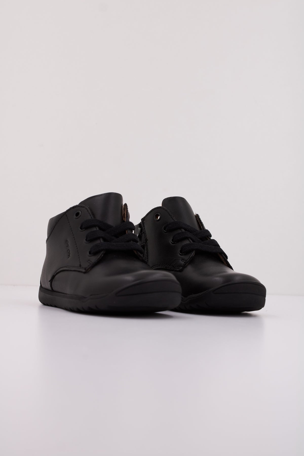 GEOX B MACCHIA BOY en color NEGRO  (2)