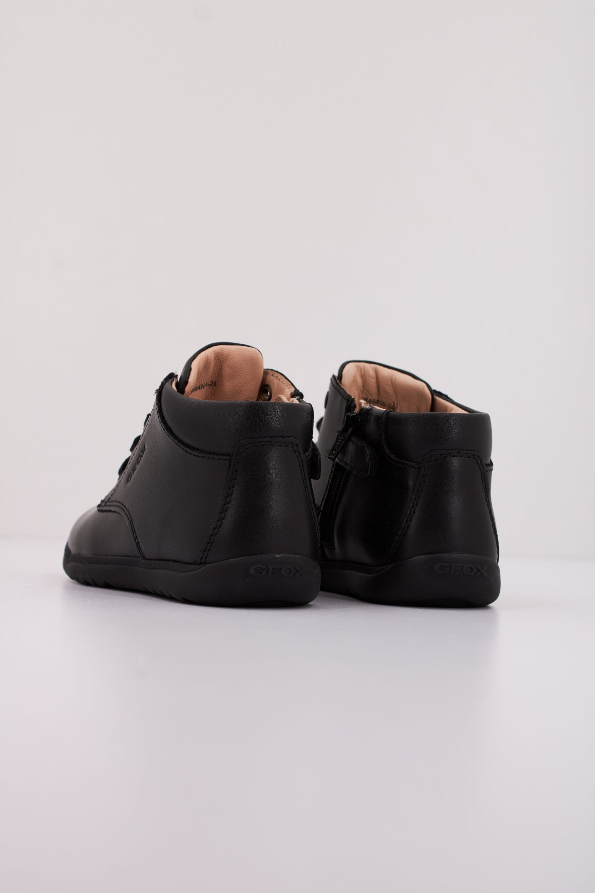 GEOX B MACCHIA BOY en color NEGRO  (4)