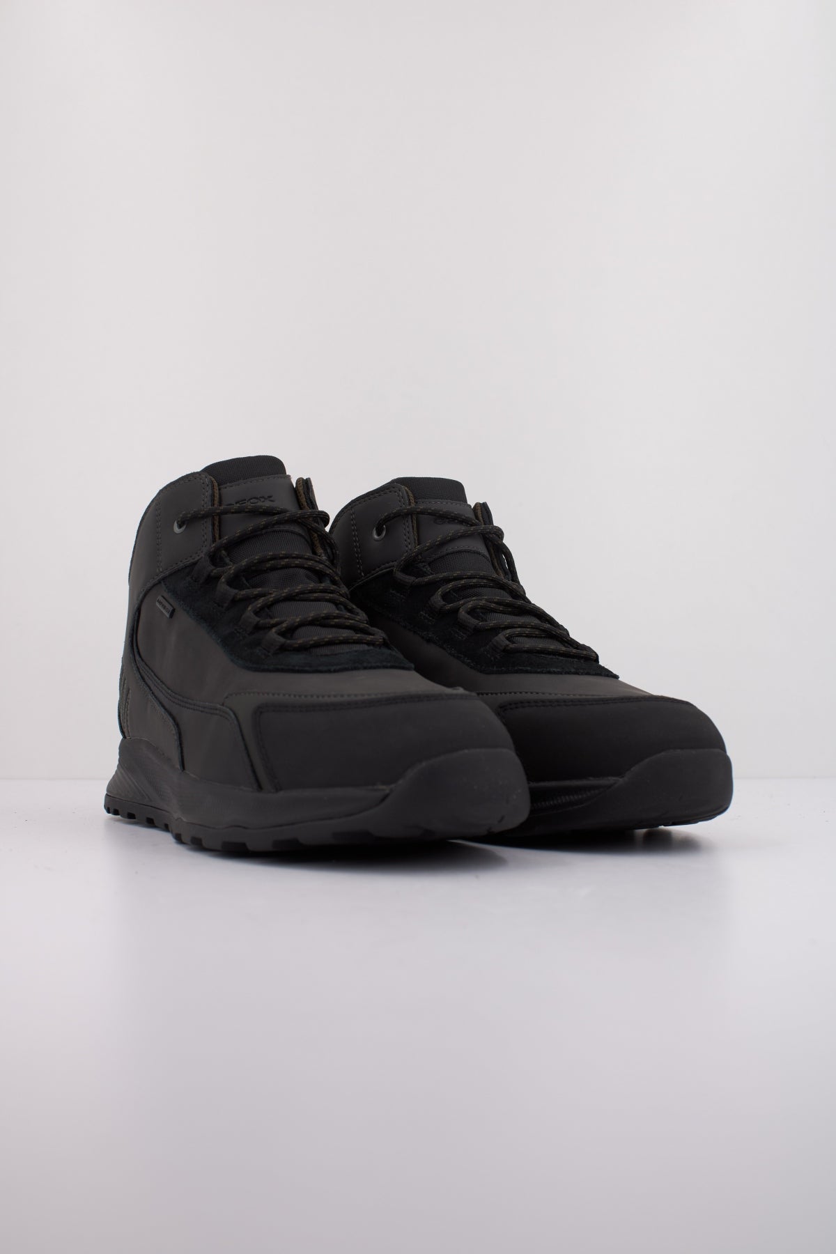 GEOX U TERRESTRE B ABX en color NEGRO  (2)