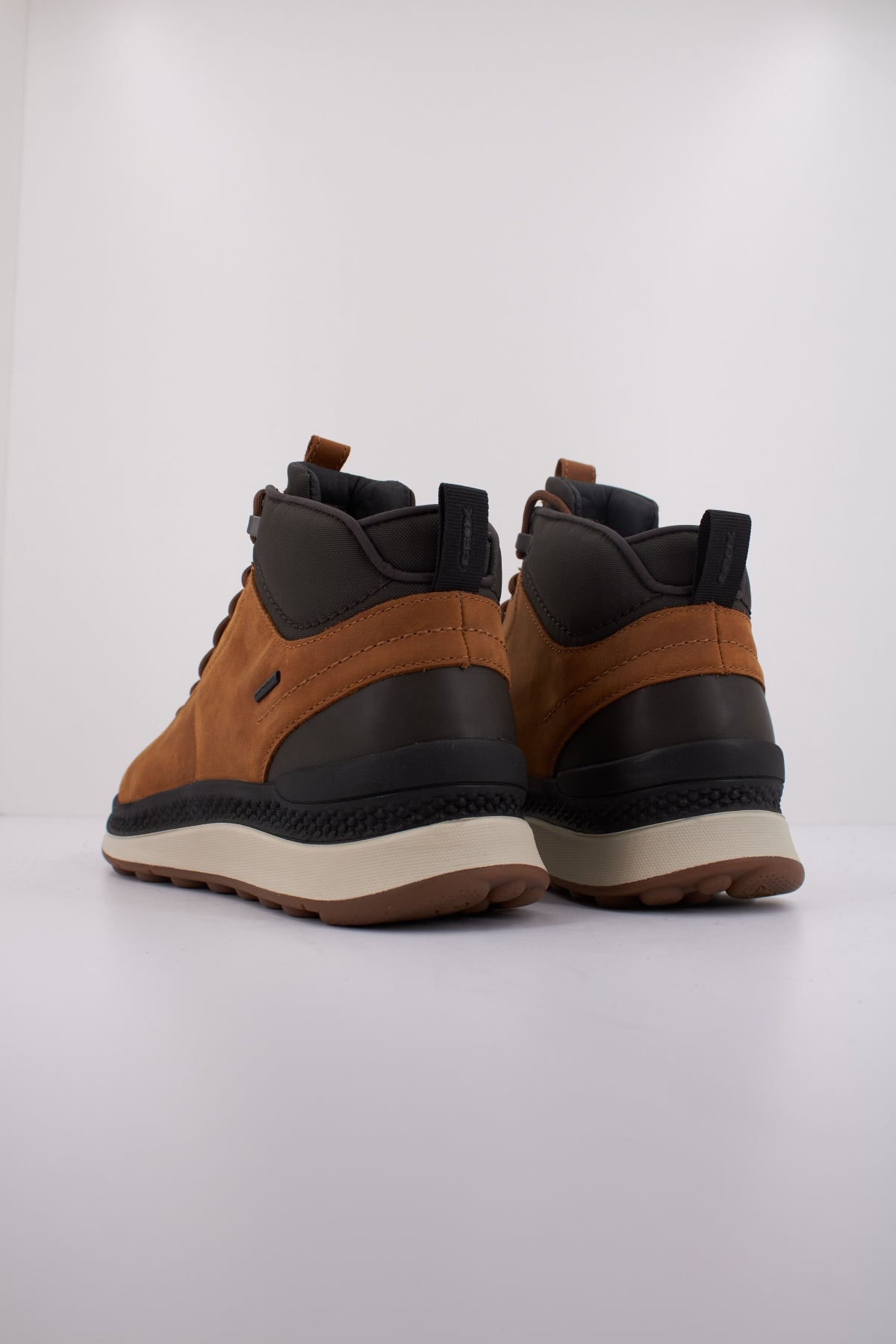 GEOX U SPHERICA ACTIF X en color MARRON  (4)