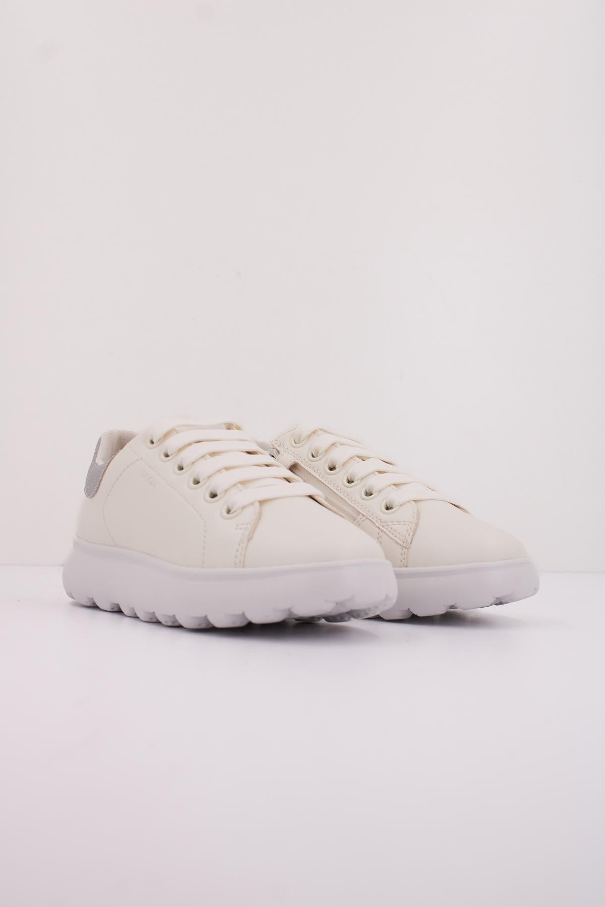 GEOX J PUFFYPOP GIRL en color BLANCO  (2)