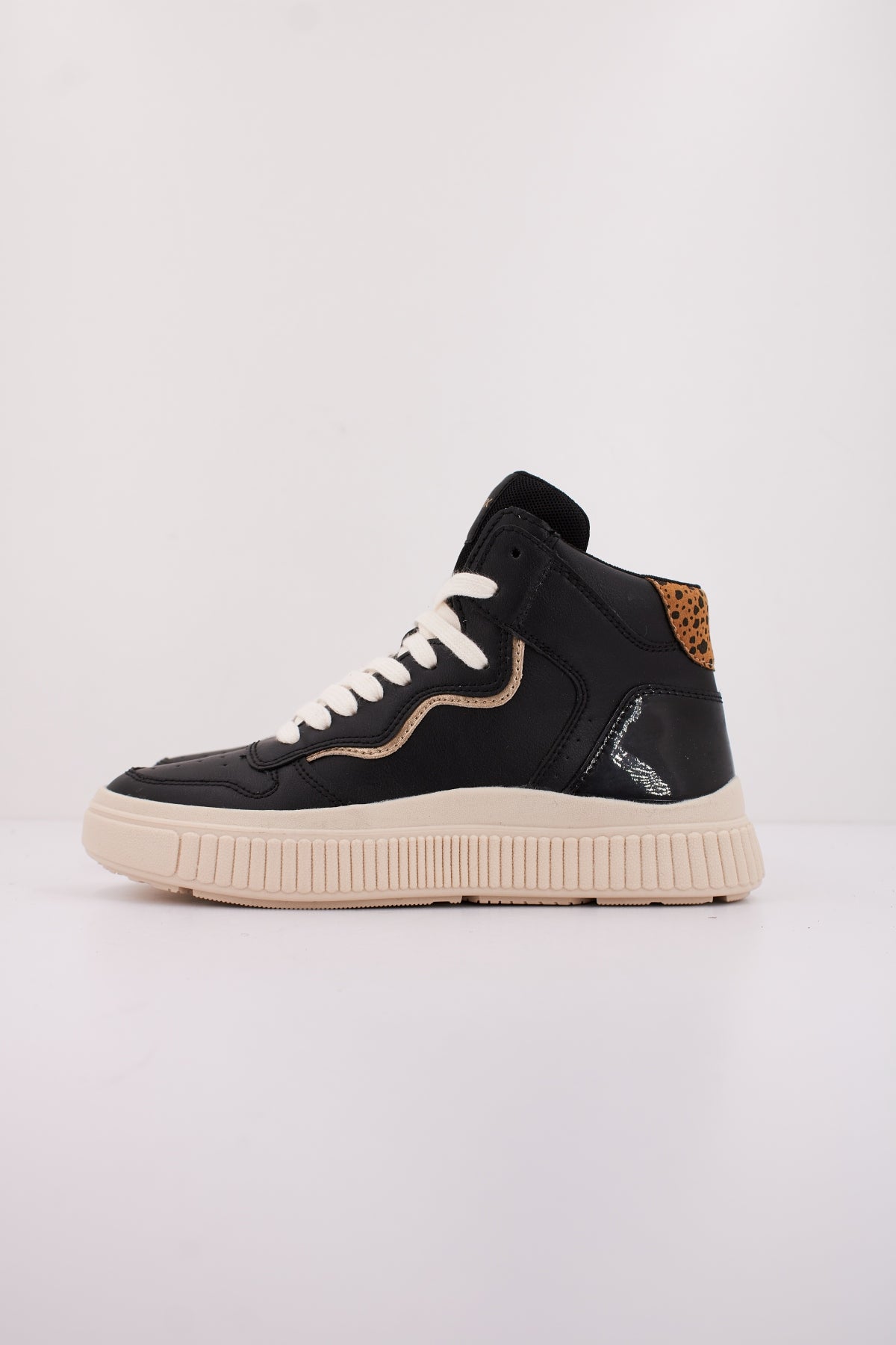 GEOX J LAQUINNY GIRL en color NEGRO  (1)