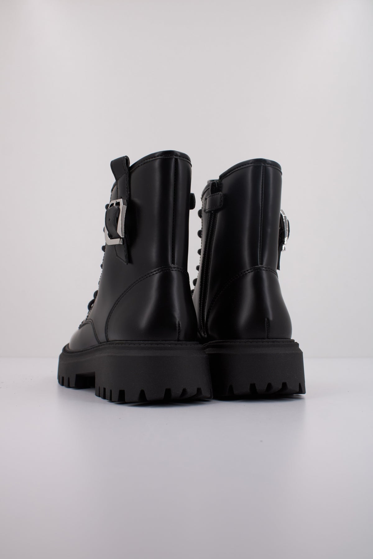 GEOX J MAQUINNENS GIRL en color NEGRO  (4)