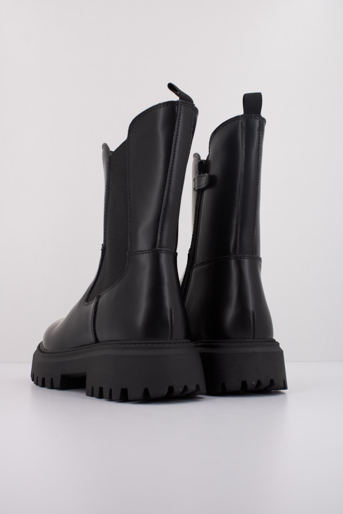GEOX J MAQUINNENS GIRL en color NEGRO  (4)