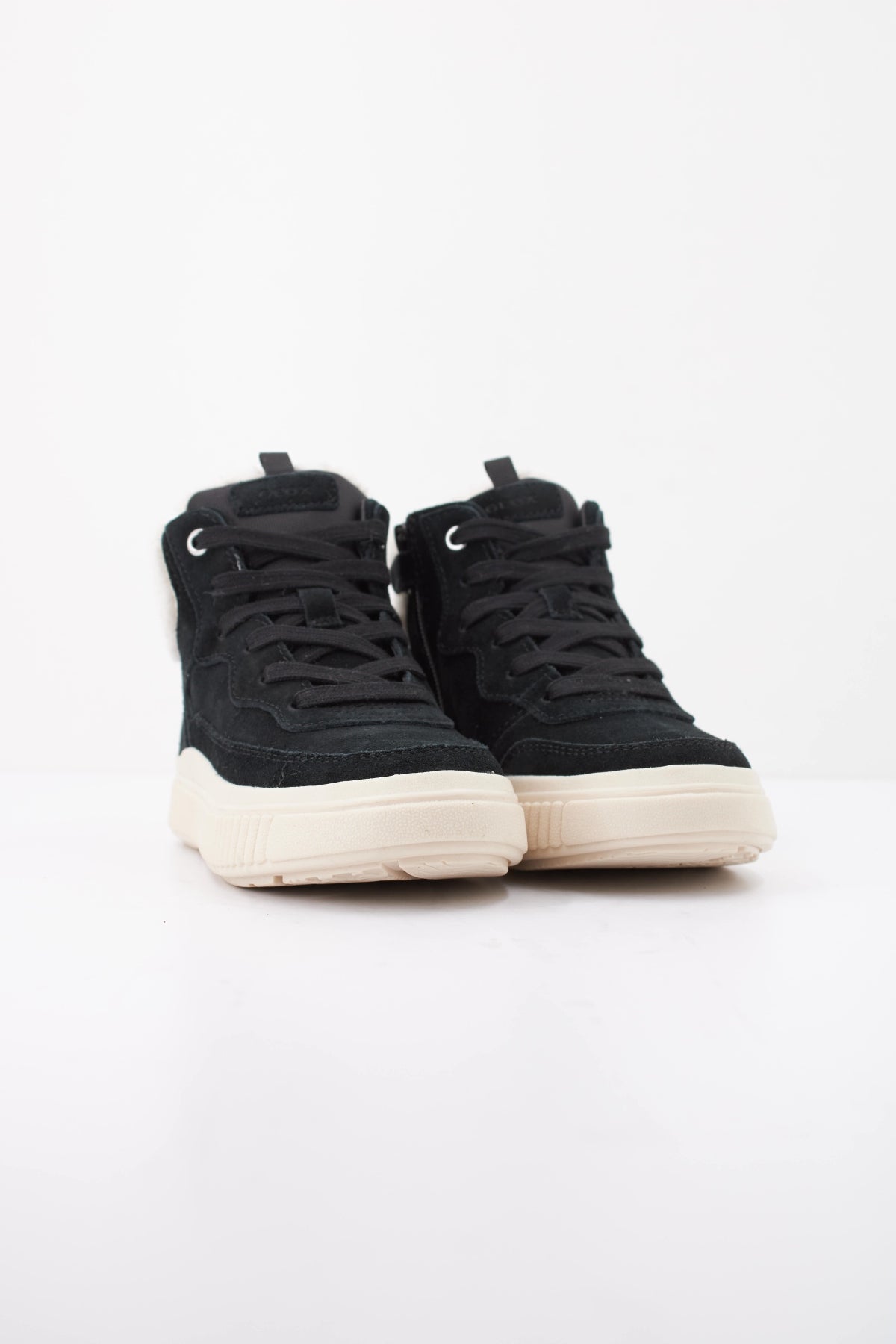 GEOX JNFA  en color NEGRO  (2)