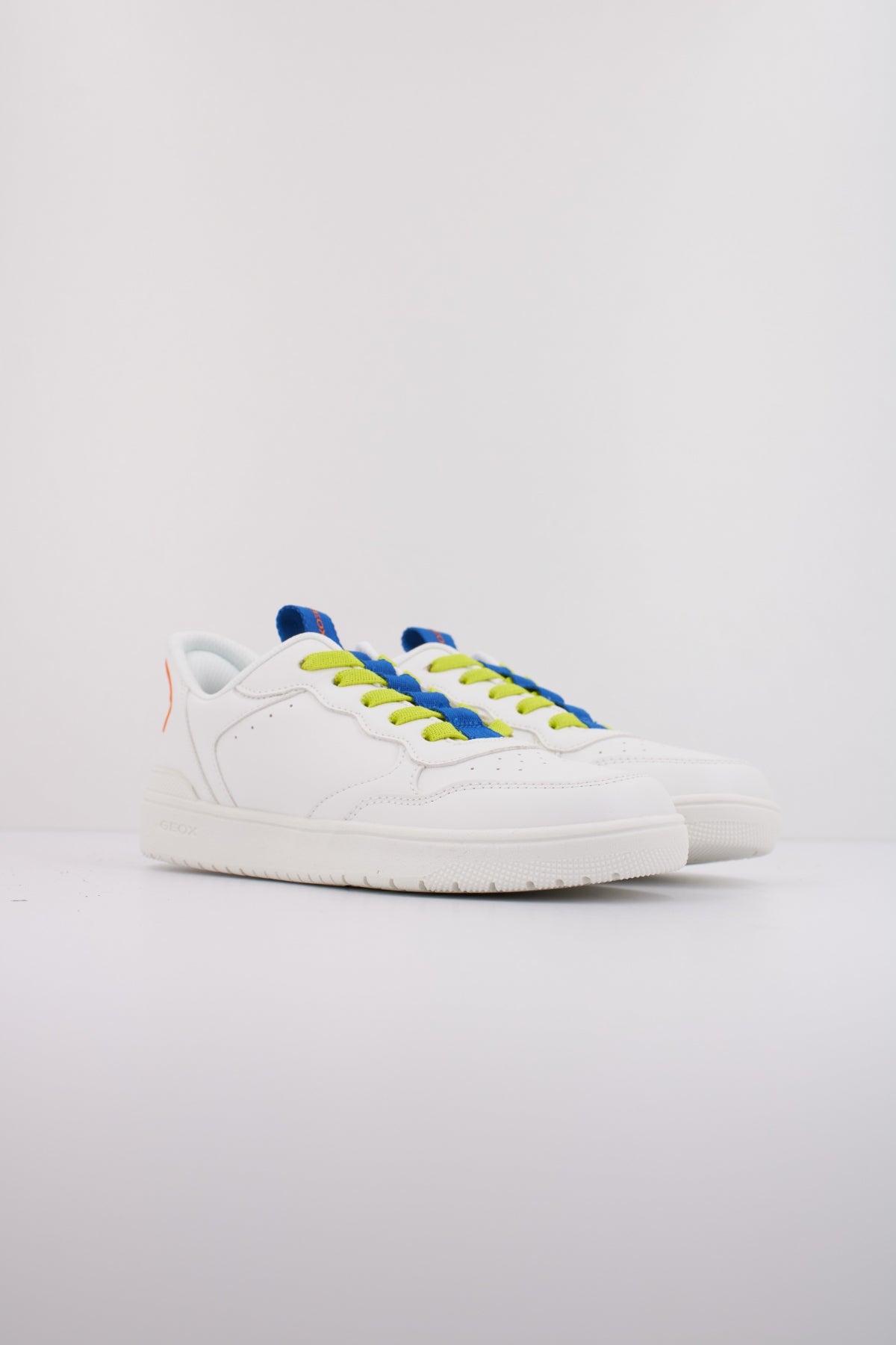 GEOX J WASHIBA FAST IN BO en color BLANCO  (2)