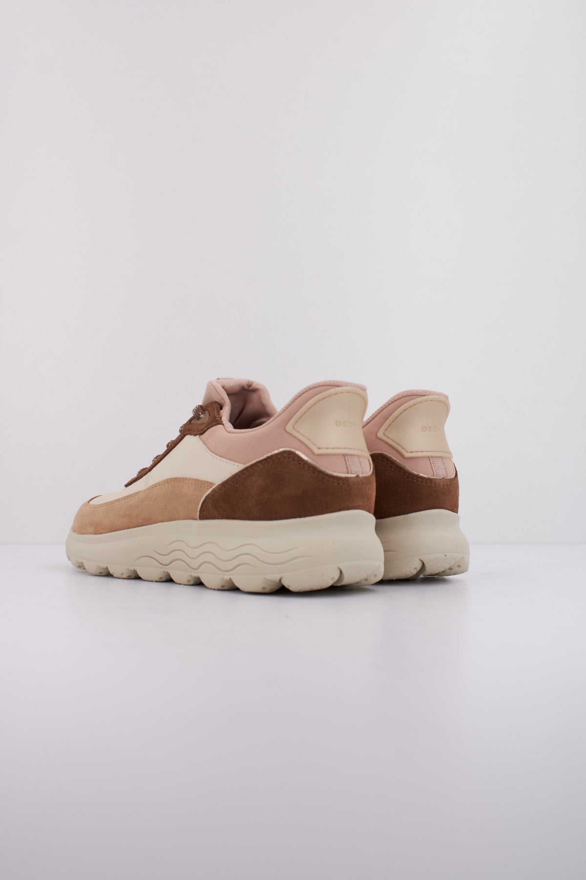 GEOX D SPHERICA PLUS en color MARRON CLARO  (4)