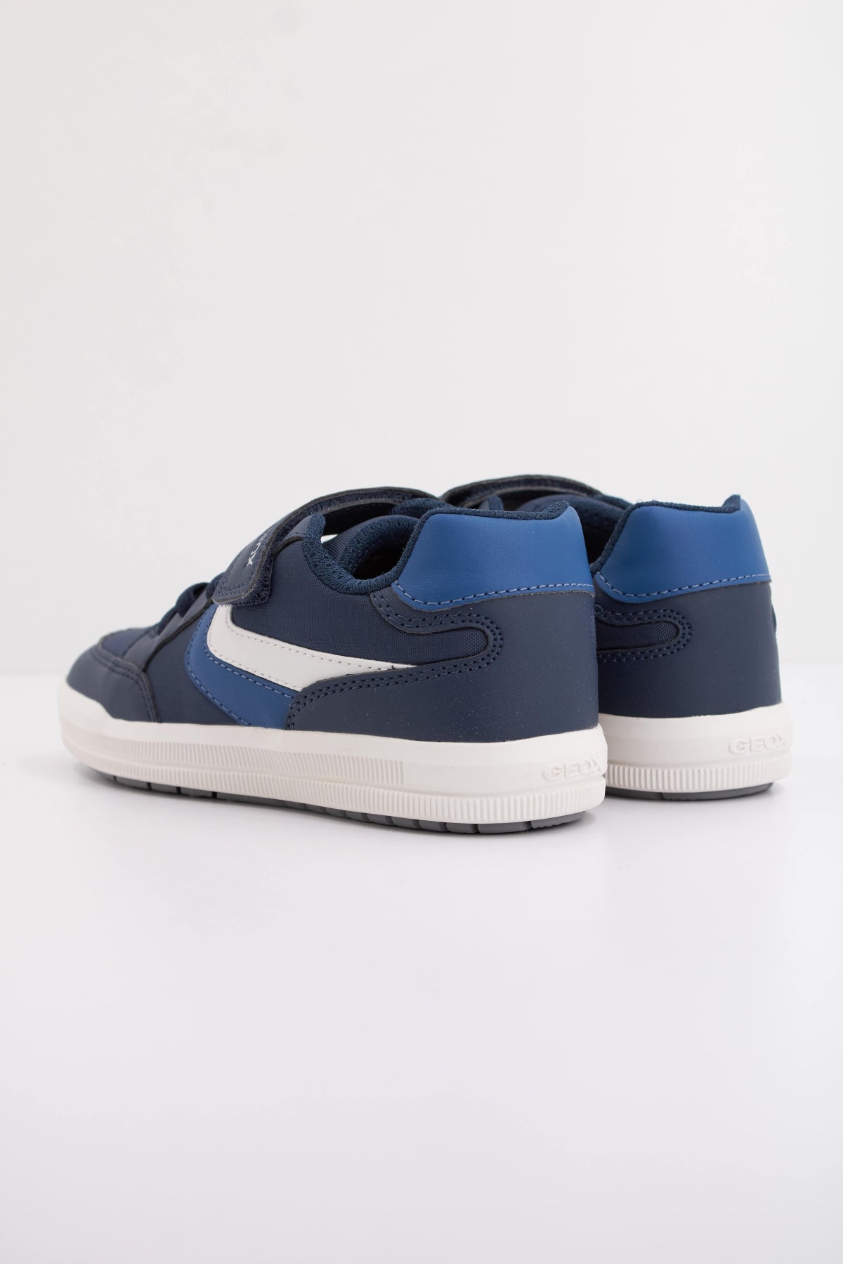 GEOX  J ARZACH BOY  en color AZUL  (4)