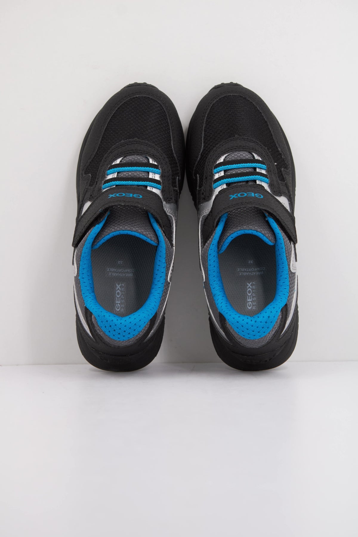 GEOX J NEW TORQUE BOY en color NEGRO  (3)