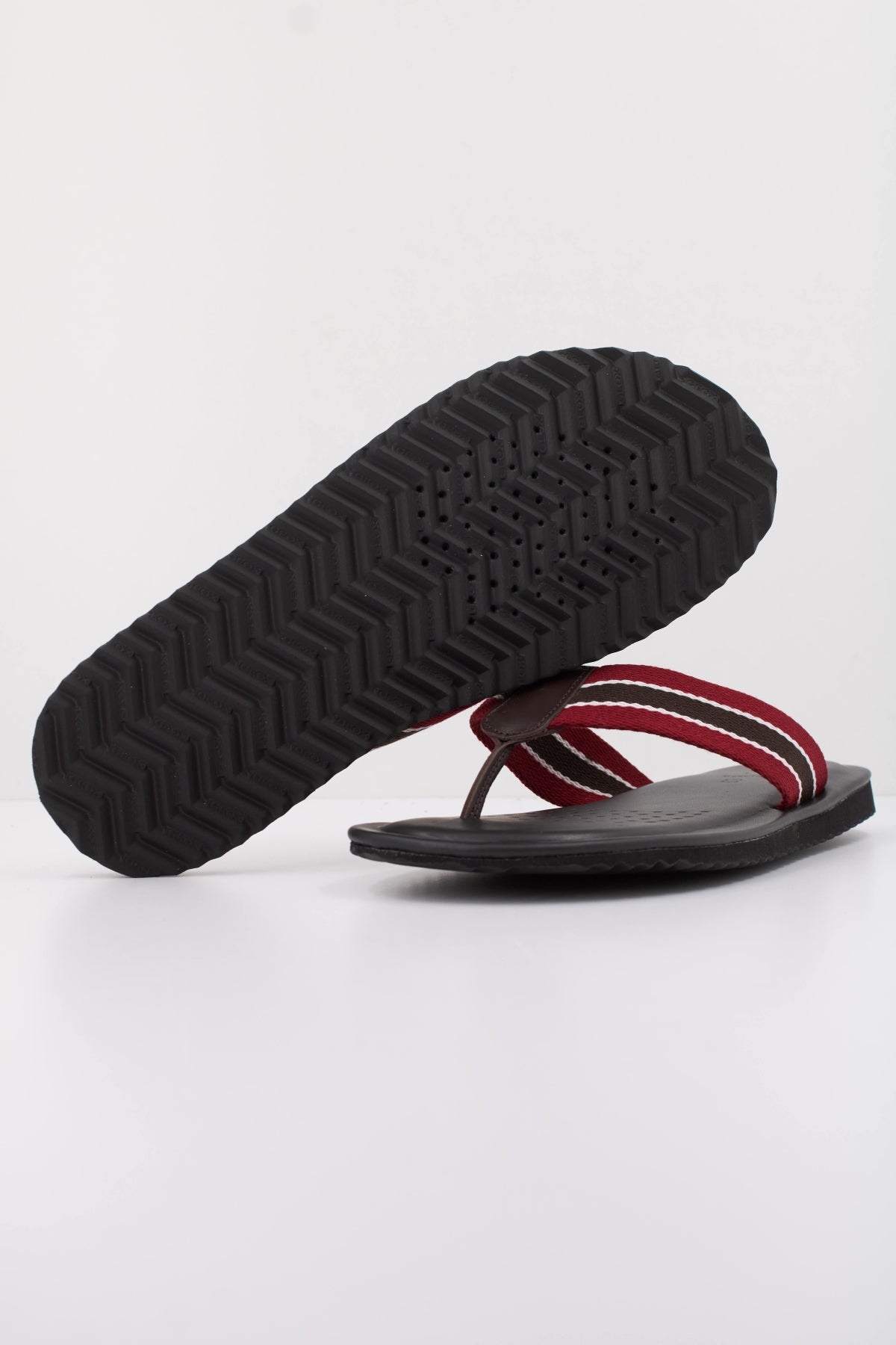 GEOX U ERICE en color ROJO  (5)