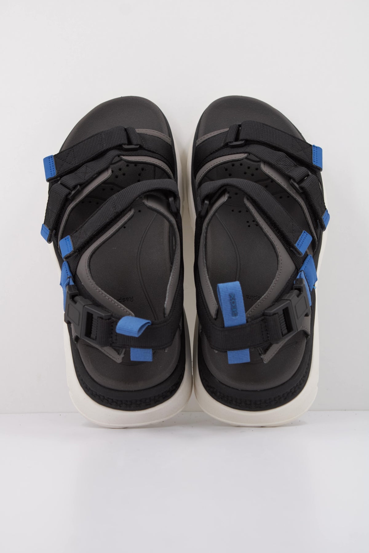 GEOX U SPHERICA ACTIF X S en color GRIS  (3)