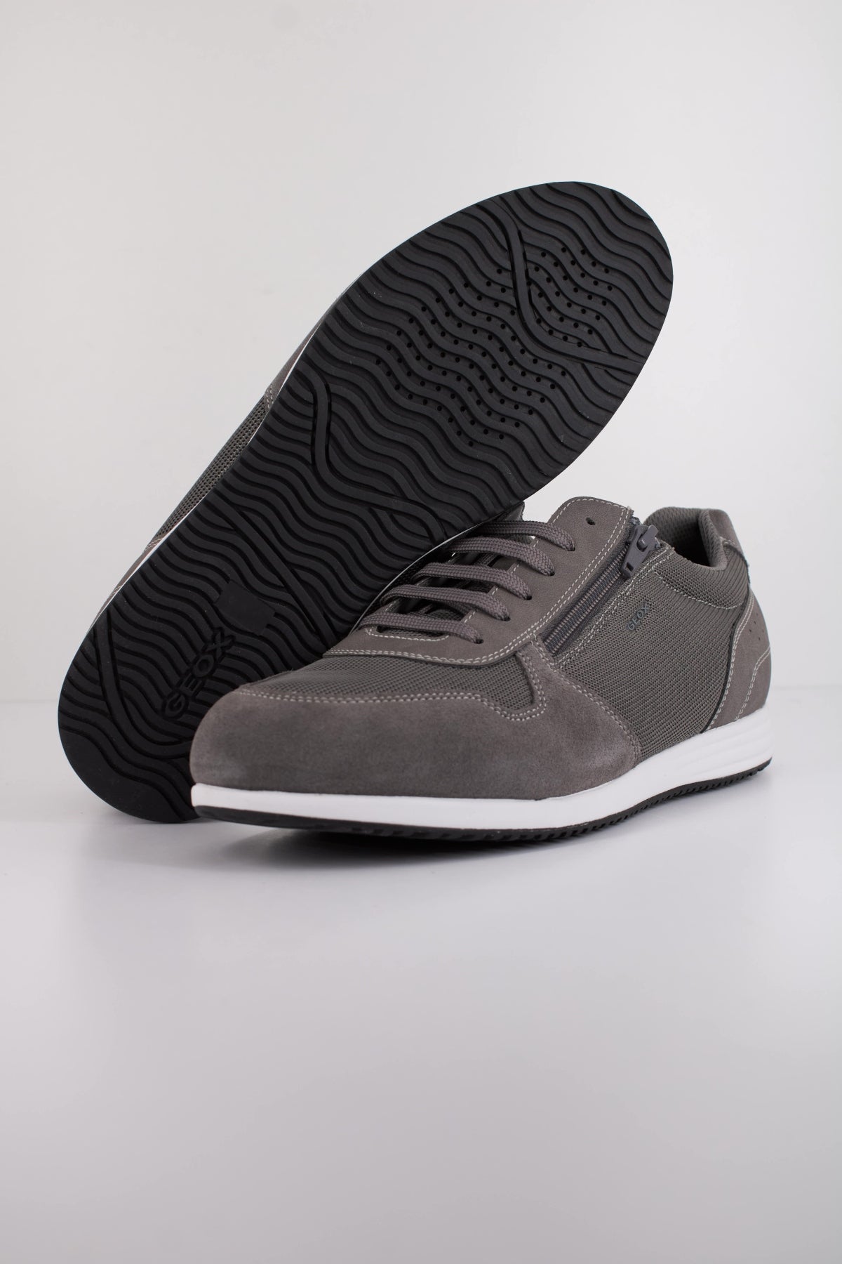 GEOX U ARTHIEN en color GRIS  (5)