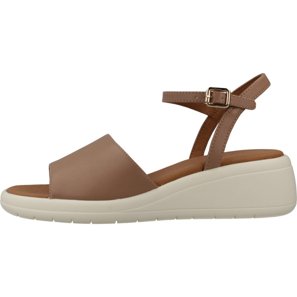 GEOX D MELICONIA en color MARRON  (2)