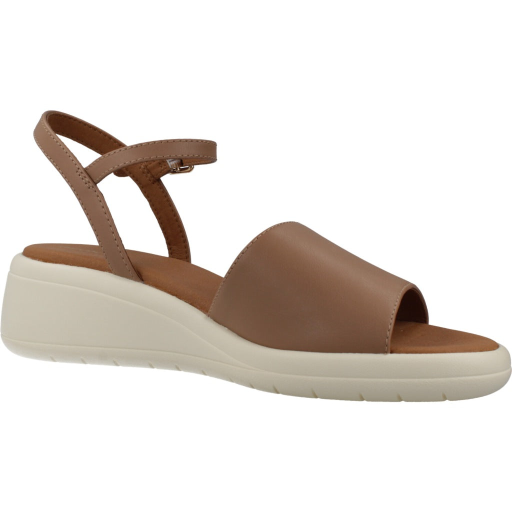 GEOX D MELICONIA en color MARRON  (5)