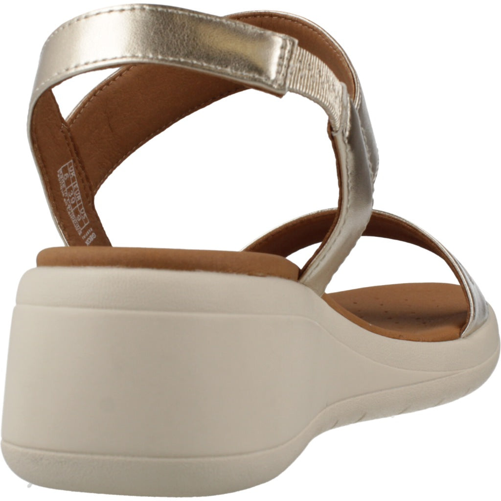 GEOX D MELICONIA en color ORO  (3)