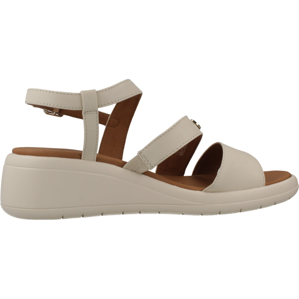 GEOX D MELICONIA en color BEIS  (4)