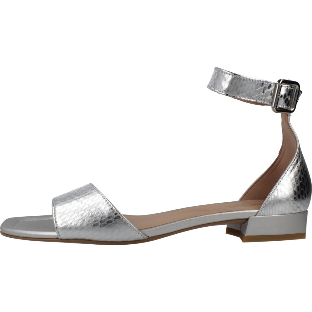 GEOX D NEW ERAKLIA  en color PLATA  (2)