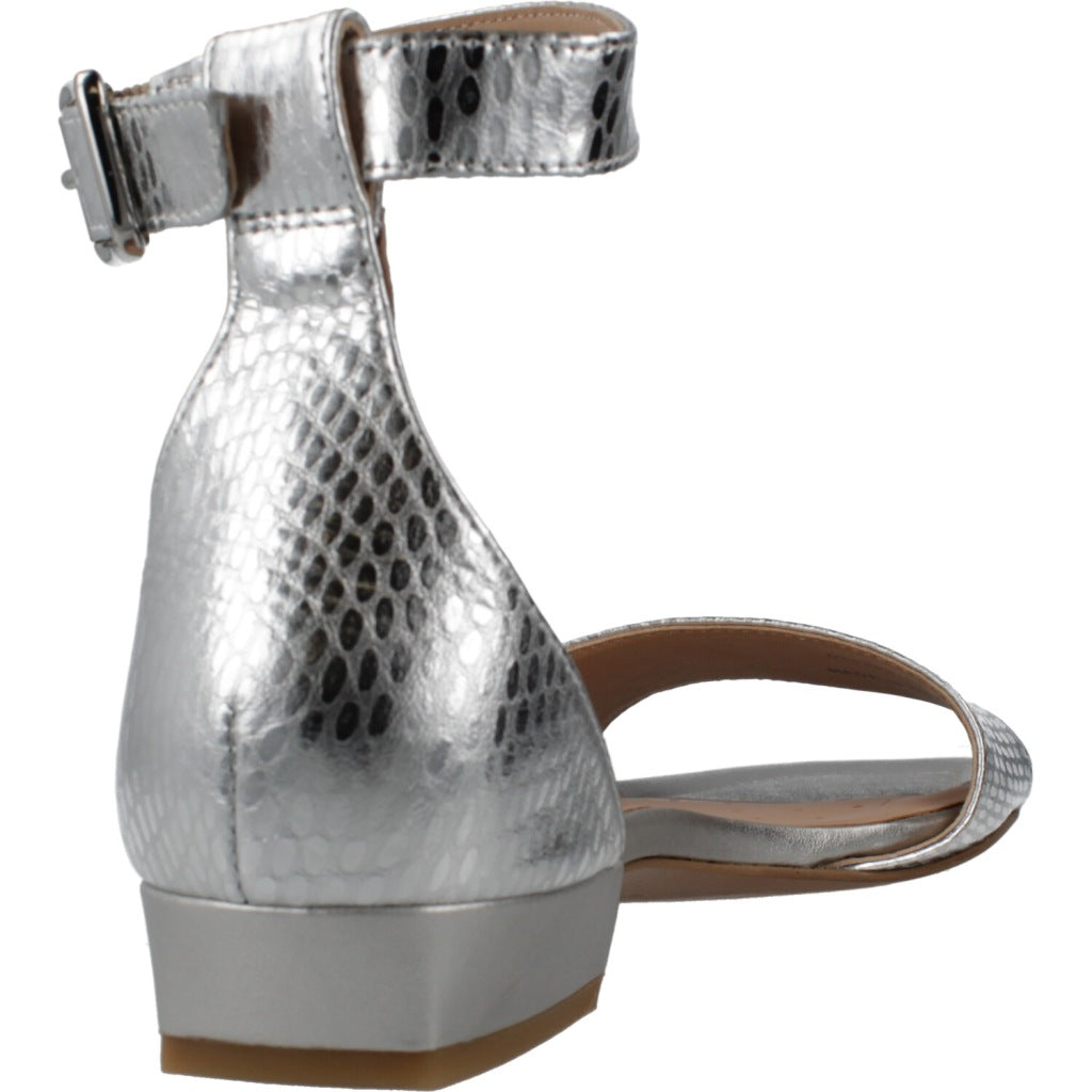GEOX D NEW ERAKLIA  en color PLATA  (3)