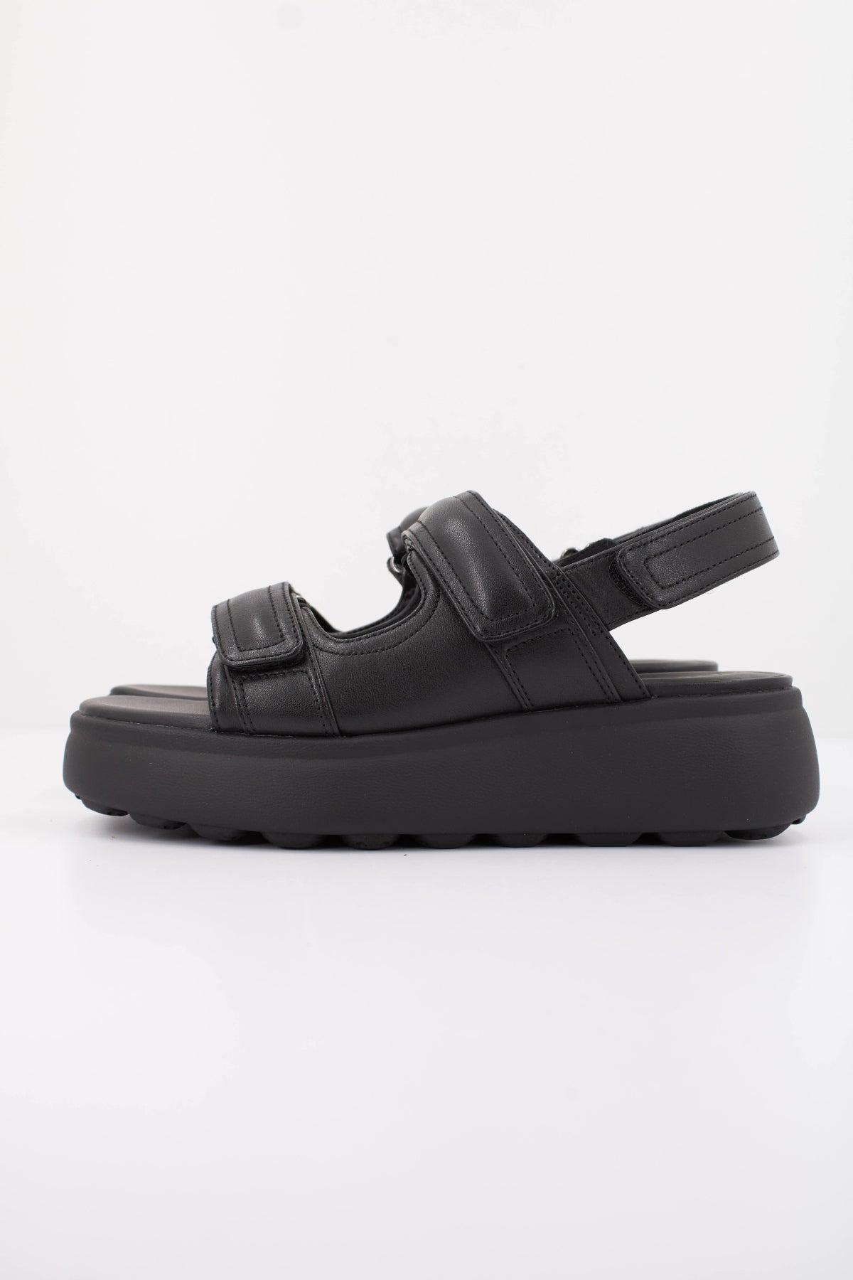 GEOX DDB  en color NEGRO  (1)