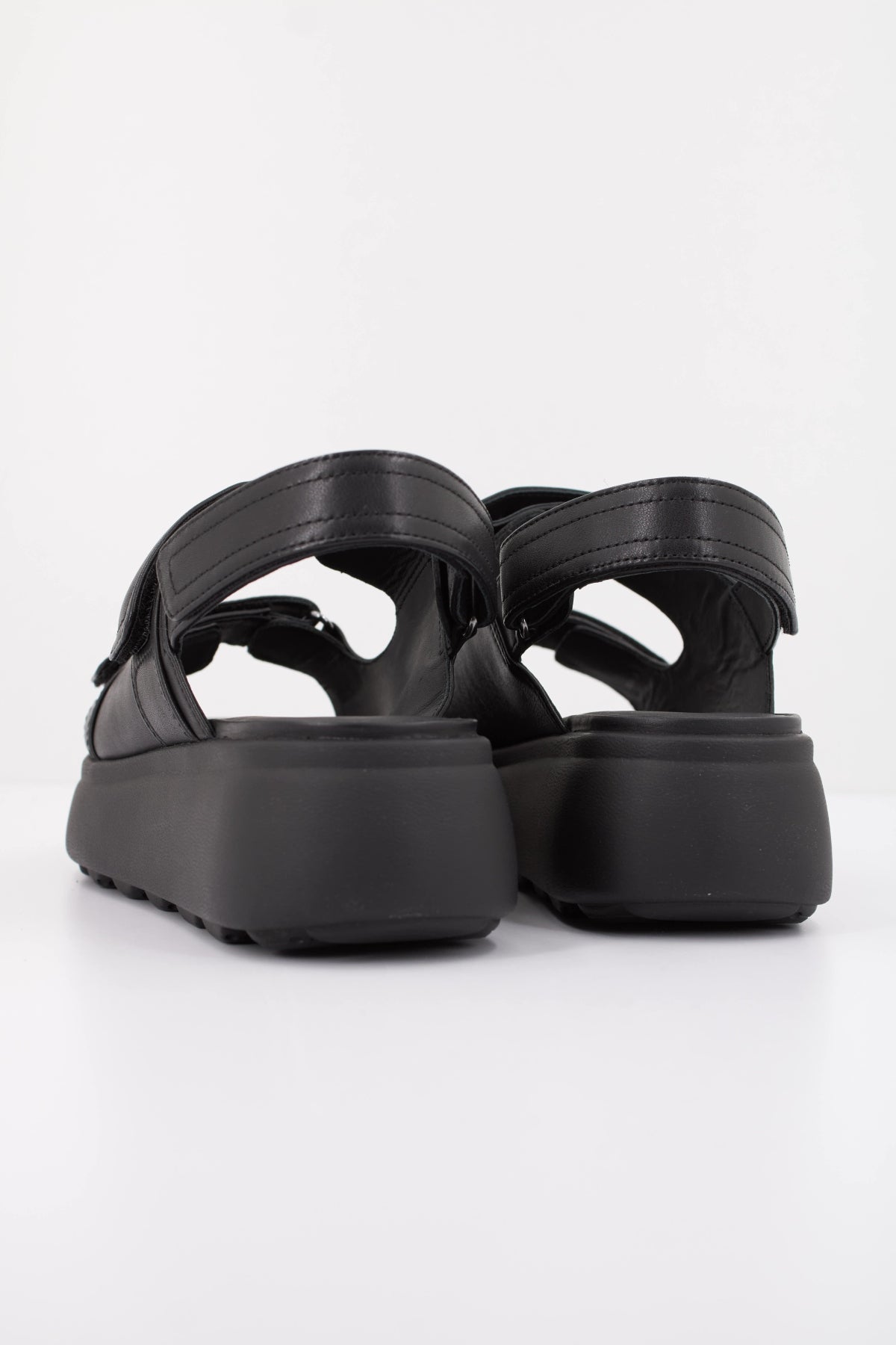 GEOX DDB  en color NEGRO  (4)