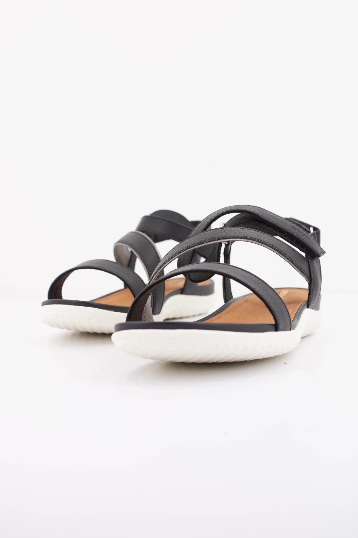GEOX  D SANDAL VEGA  en color NEGRO  (2)