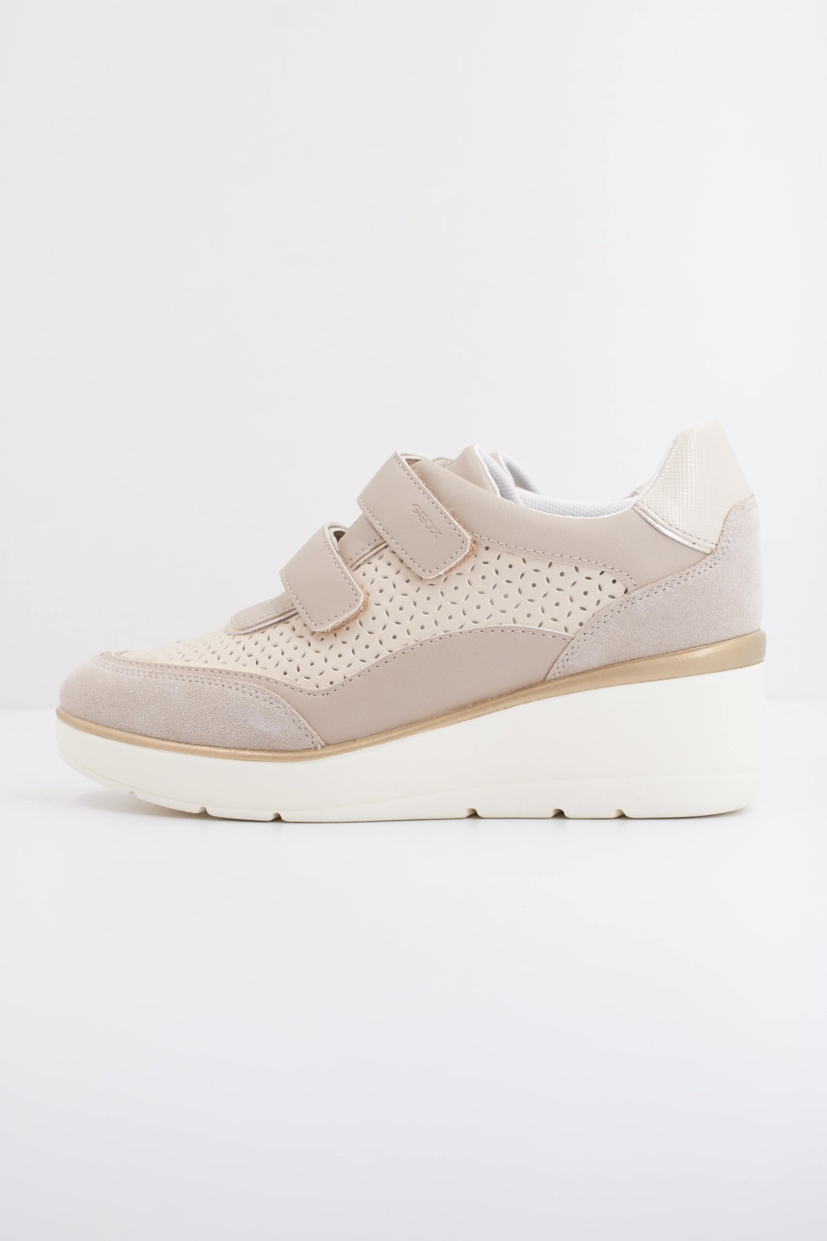 GEOX D ILDE en color MARRON CLARO  (1)