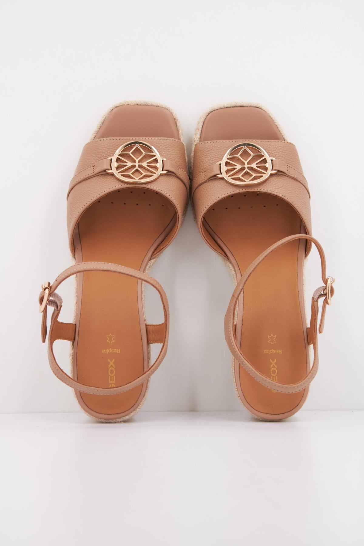 GEOX DUYB  en color MARRON  (3)