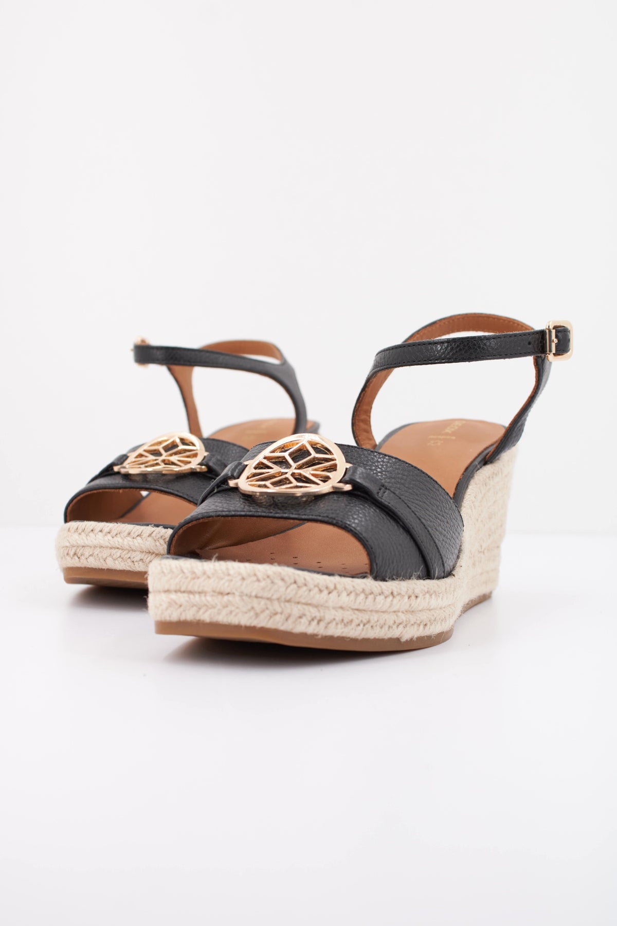 GEOX DUYB  en color NEGRO  (2)
