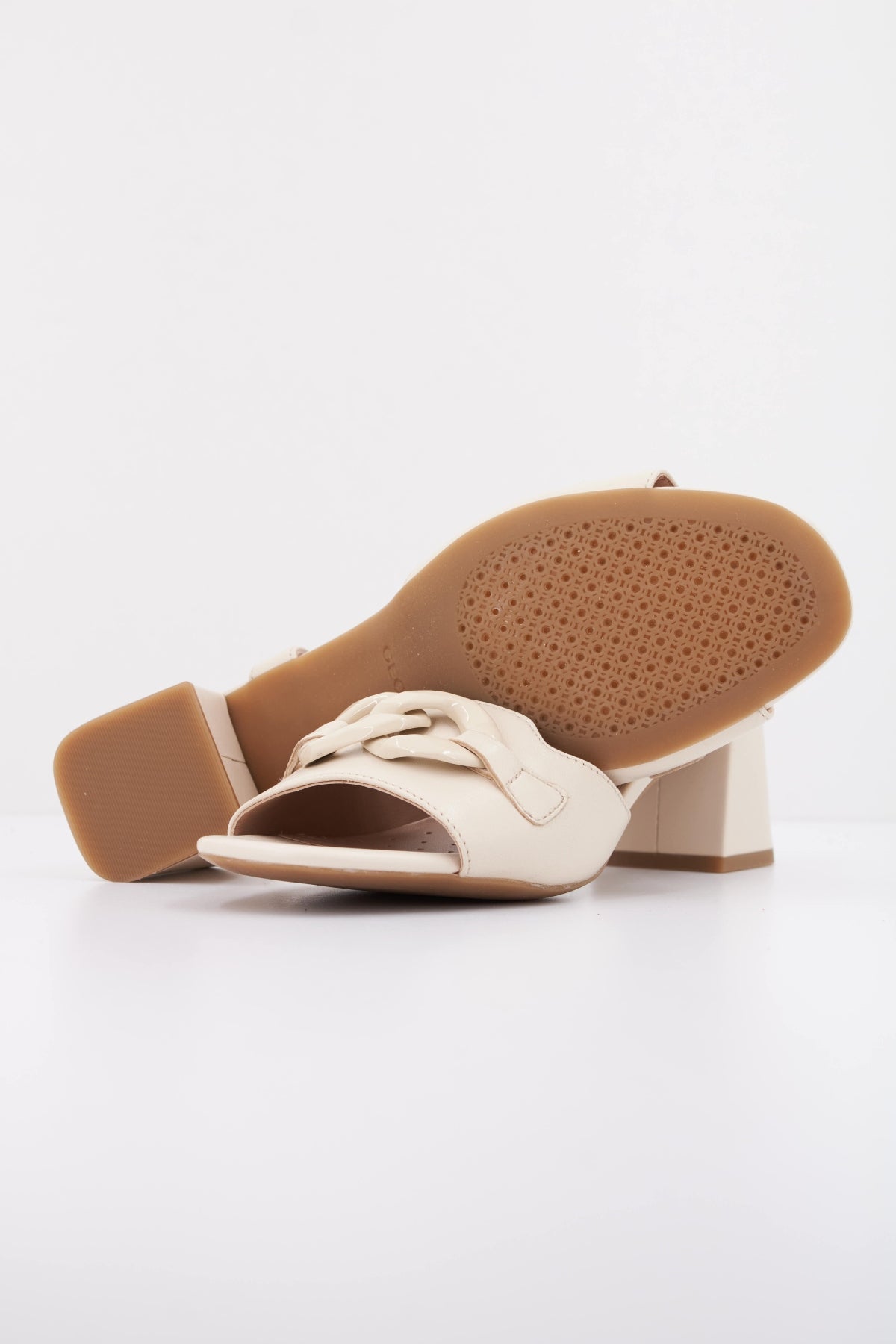 GEOX DYQC  en color BEIS  (5)