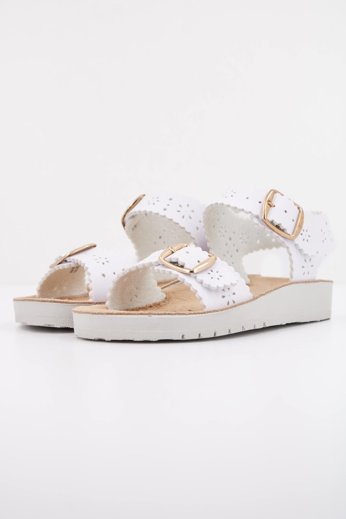 GEOX J SANDAL COSTAREI en color BLANCO  (2)